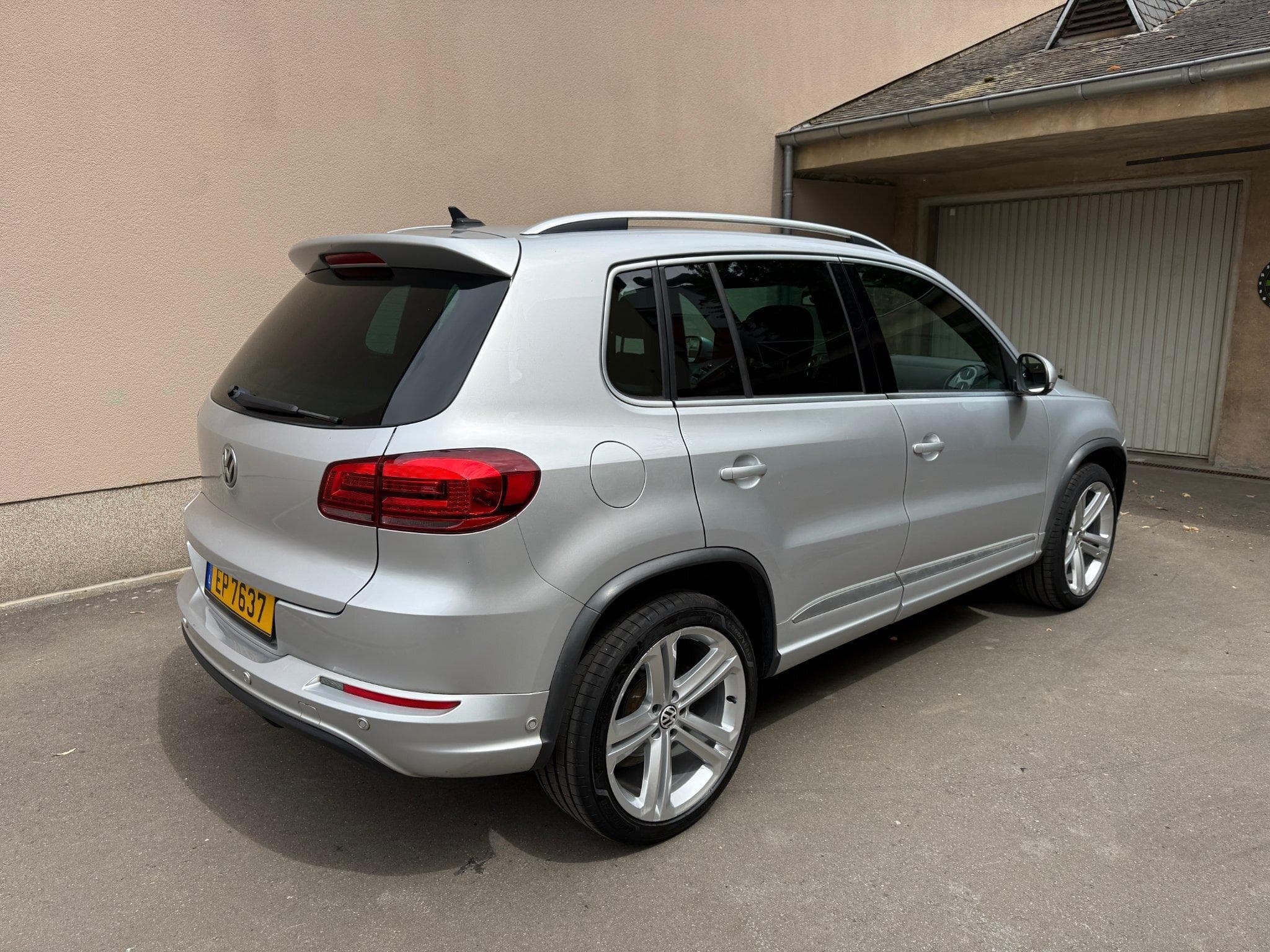 VW Tiguan 2.0 TDI Sport & Style – Pack R-Line (2014) - Photo 3