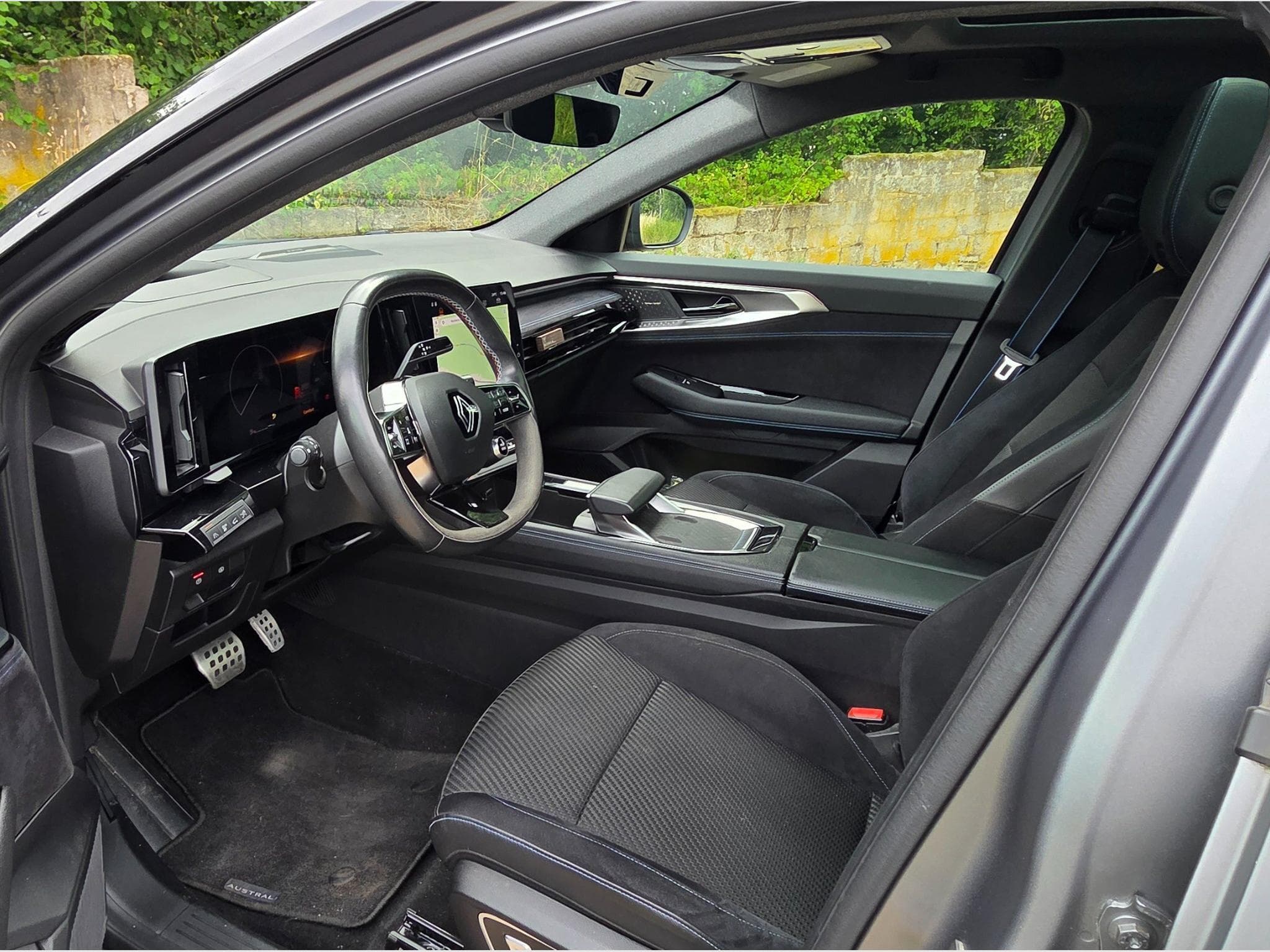 Renault Austral 1.2 E-Tech HEV Iconic Esprit Alpine (2023) - Photo 5