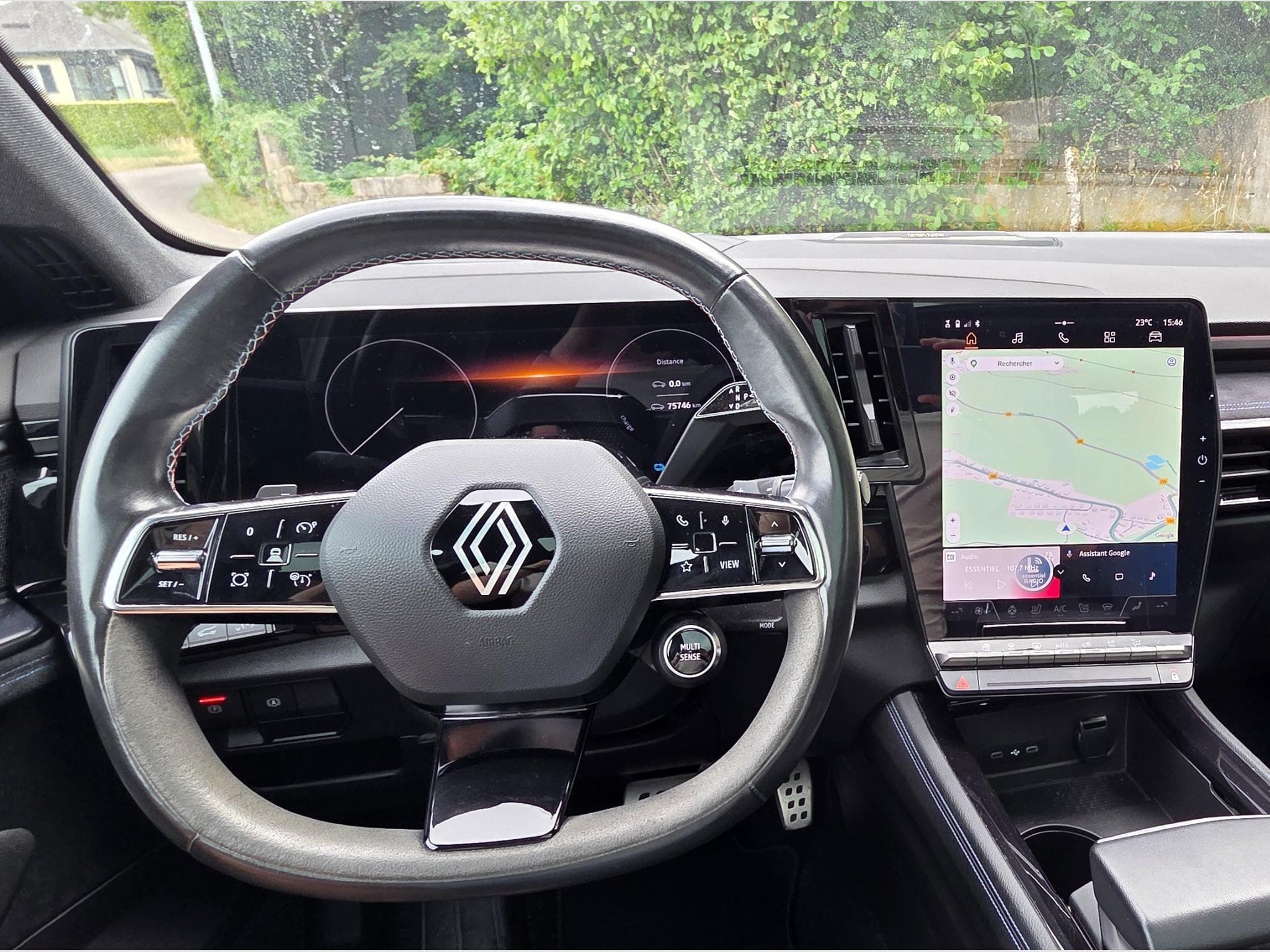 Renault Austral 1.2 E-Tech HEV Iconic Esprit Alpine (2023) - Photo 6