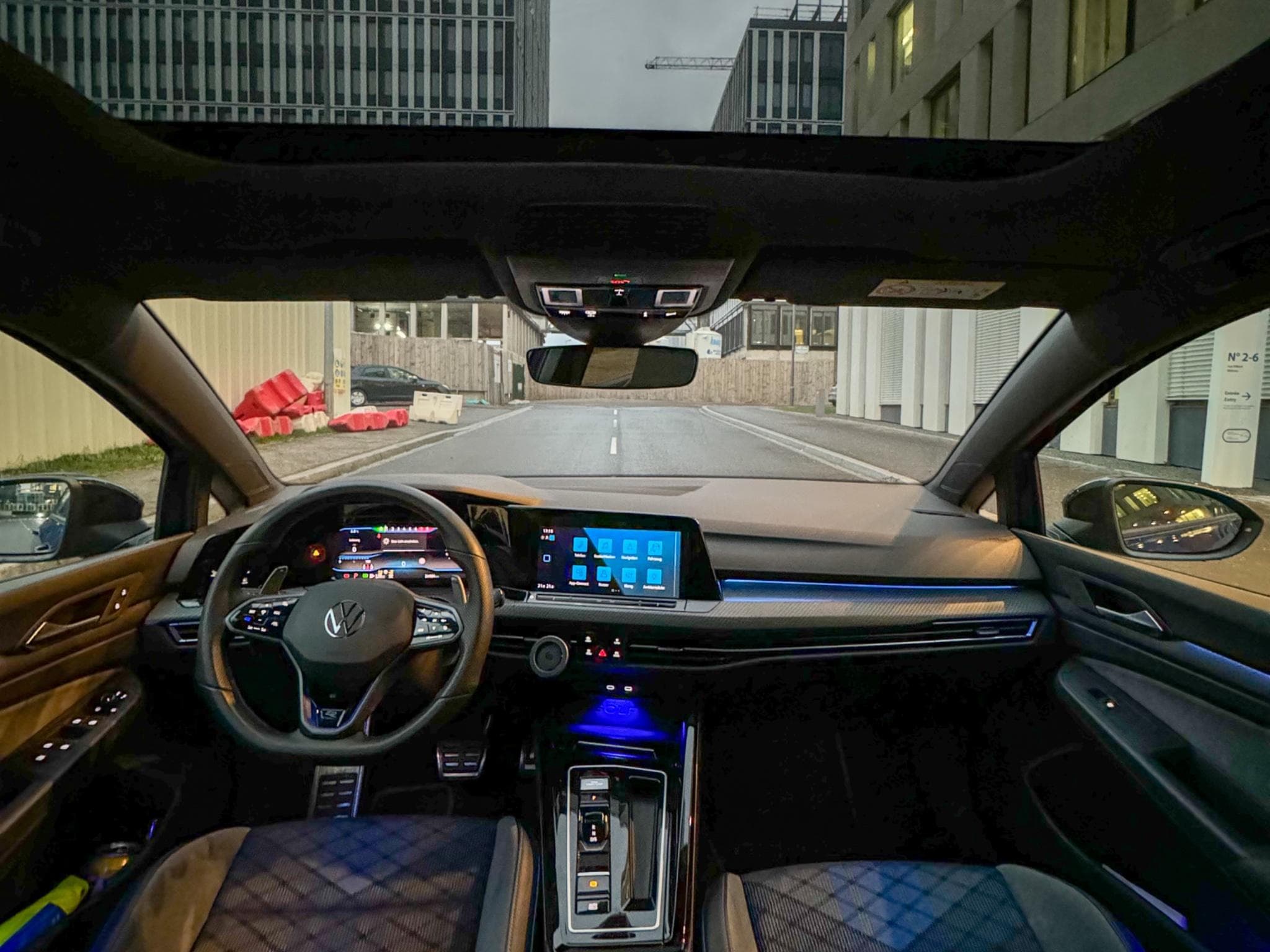 VW Golf VIII R Performance (2023) - Photo 3