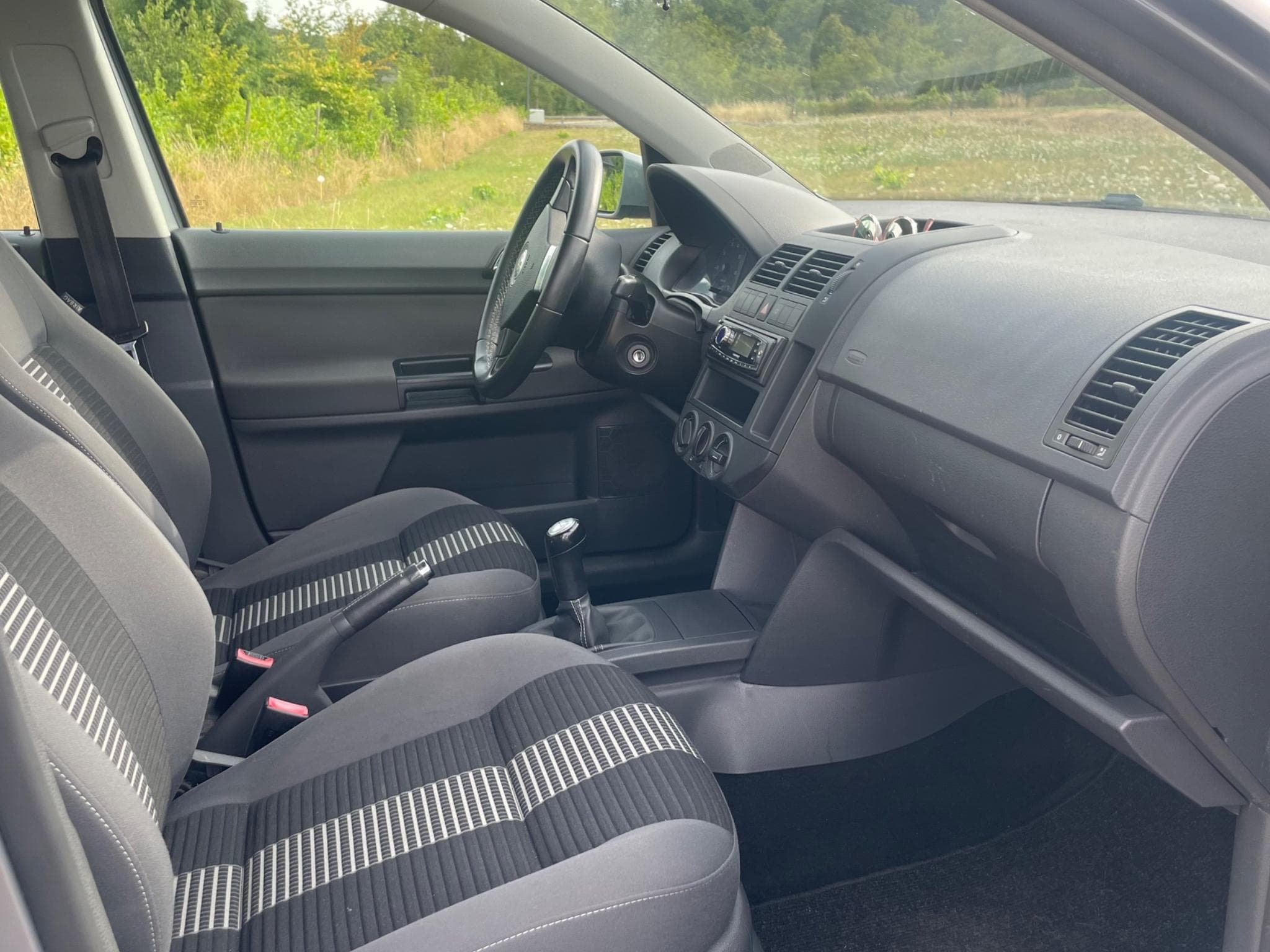 VW Polo 1.4 United (2009) - Photo 2