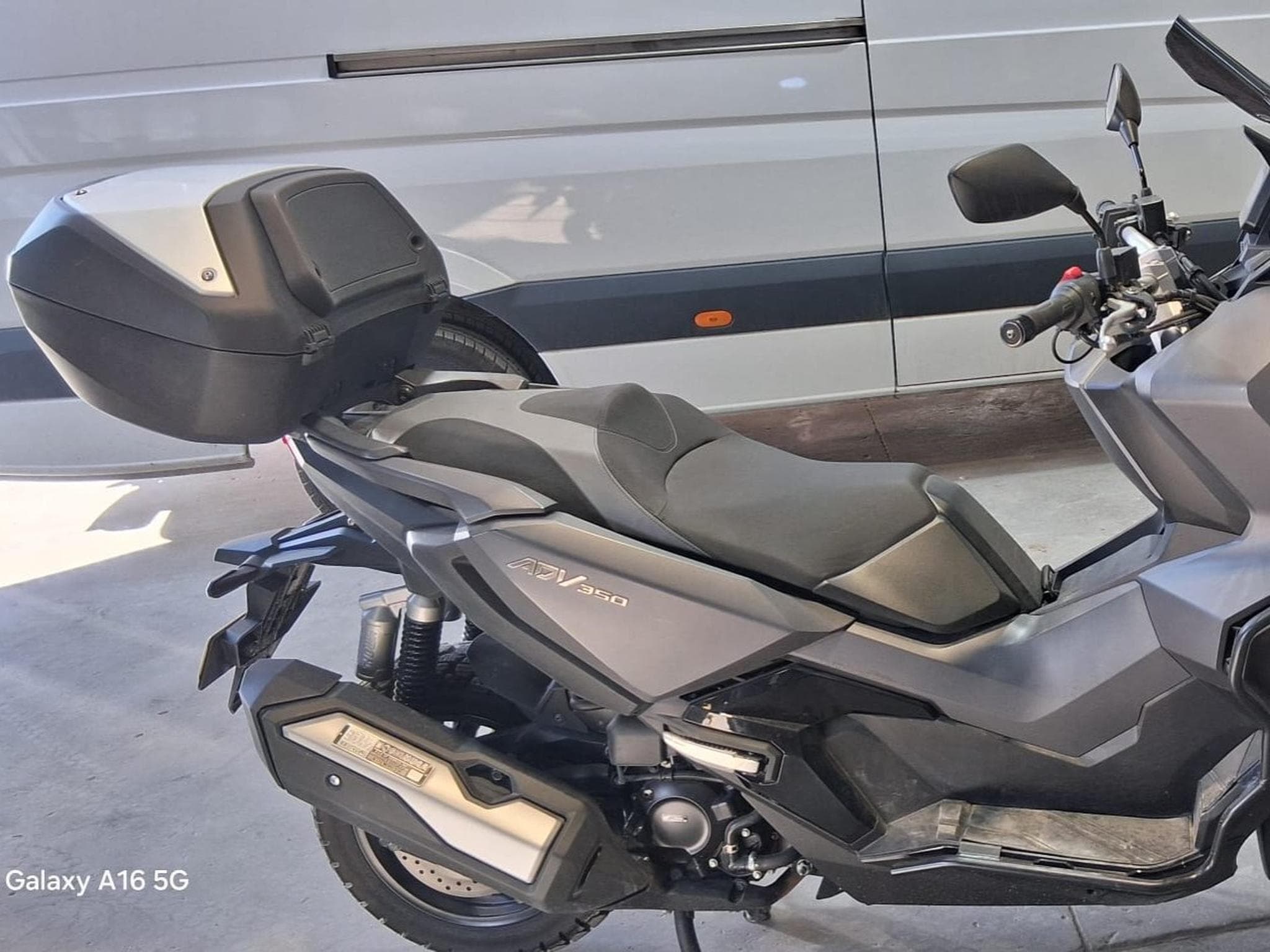 Honda ADV350 Black (2022) - Photo 2