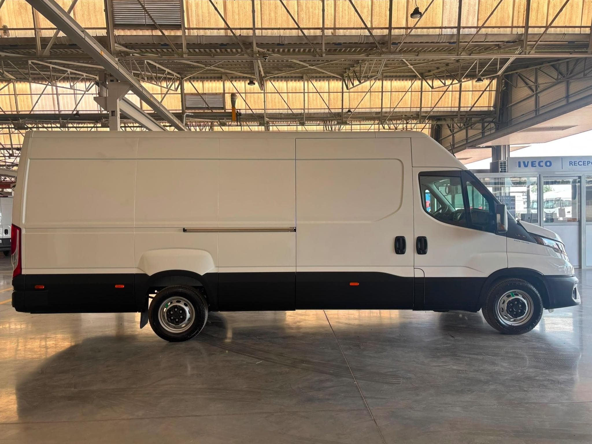 Iveco Daily 35S16 (2026) - Foto 1