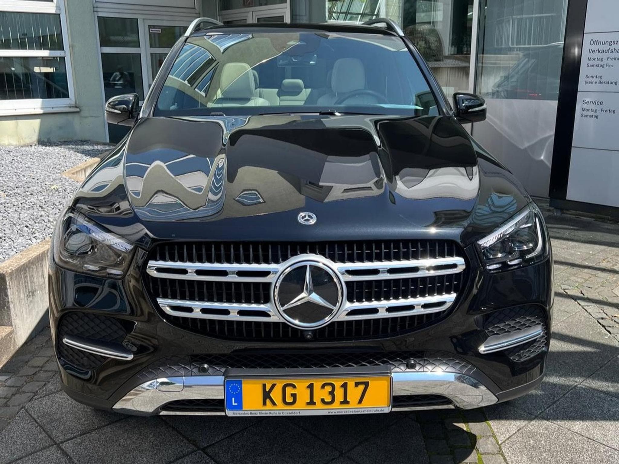 Mercedes GLE 400 WARRANTY2027/WINTER TYRES/PANO/360/BURME (2024) - Foto 6