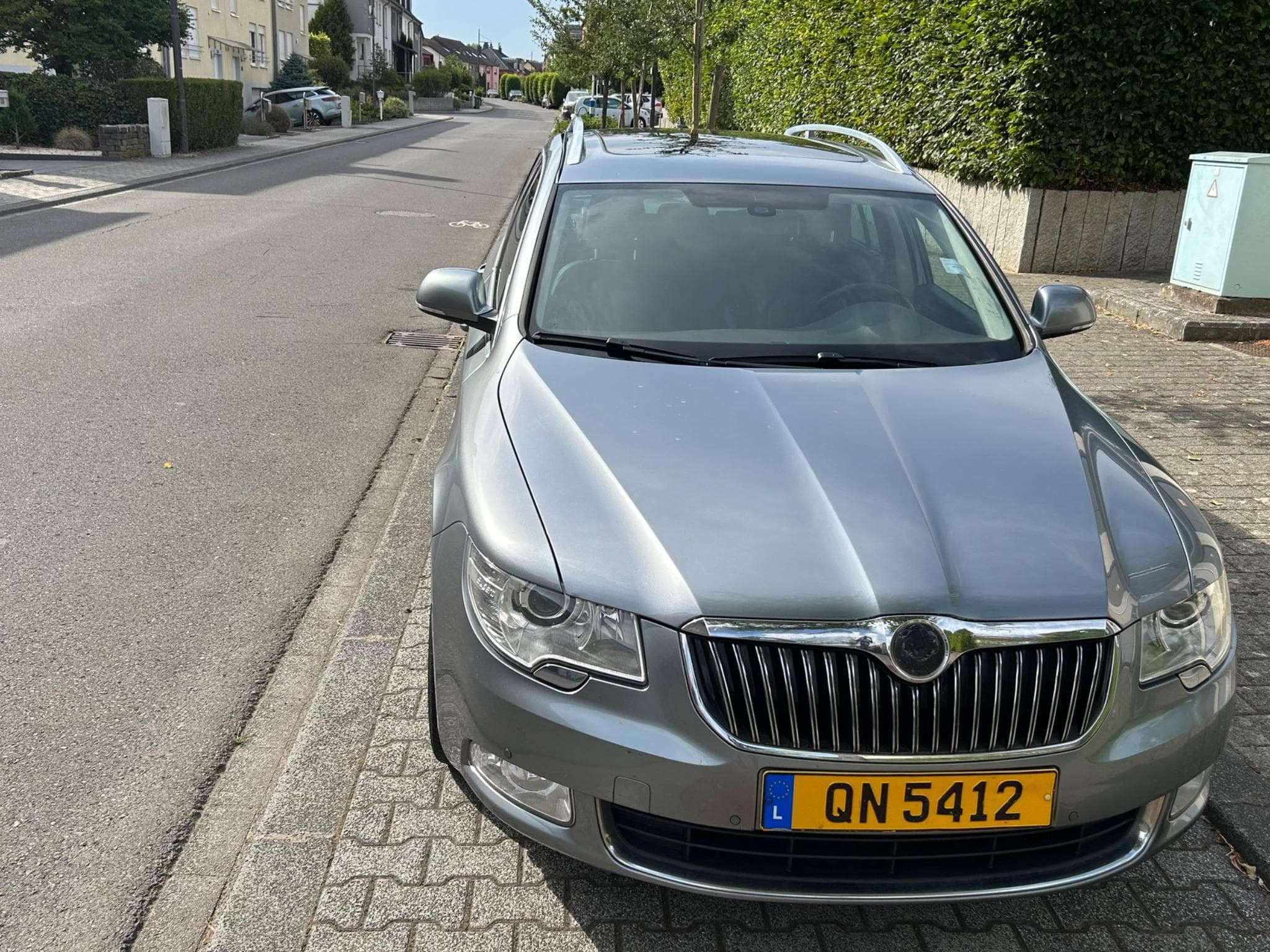 Skoda Superb Superb Combi Elegance L&K 2.0 (2012) - Foto 1