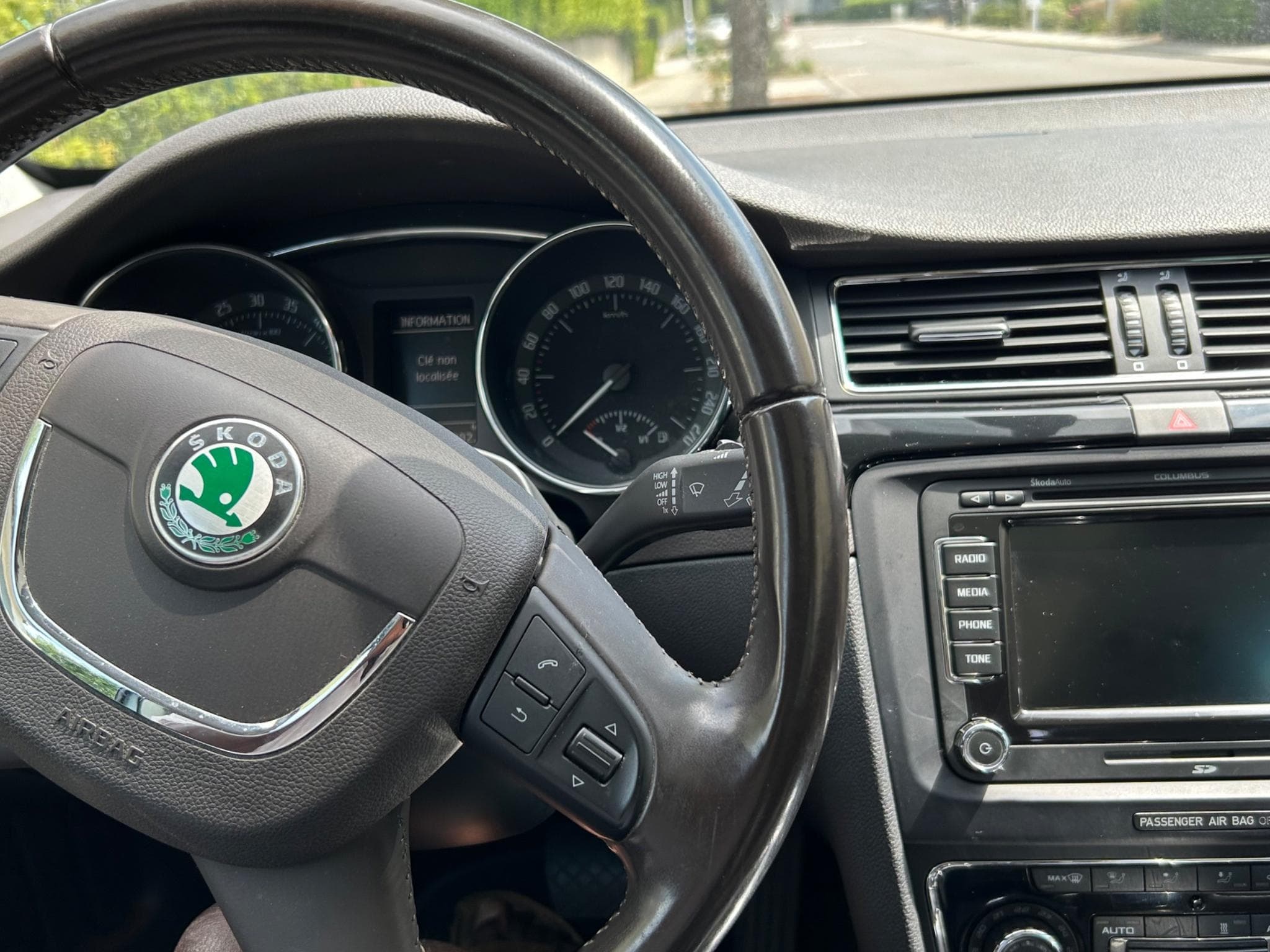 Skoda Superb Superb Combi Elegance L&K 2.0 (2012) - Foto 5
