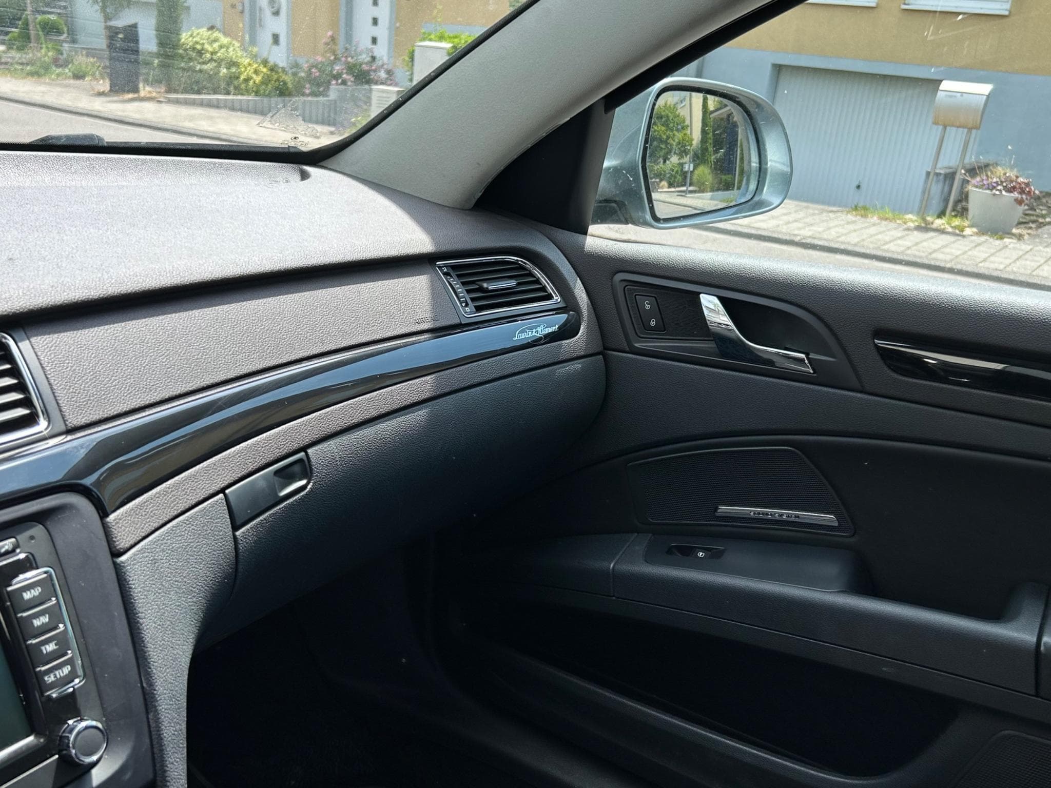 Skoda Superb Superb Combi Elegance L&K 2.0 (2012) - Foto 6