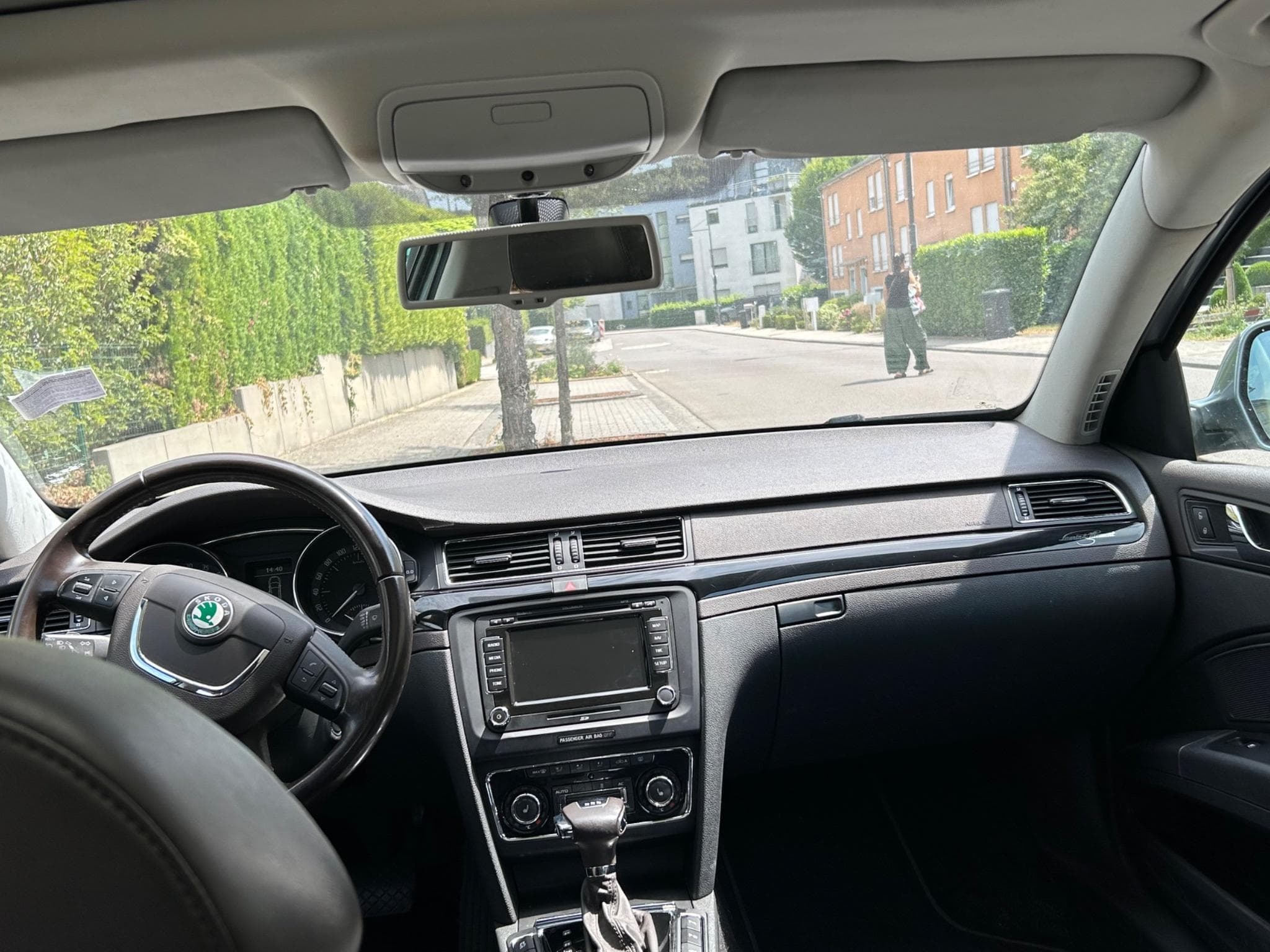 Skoda Superb Superb Combi Elegance L&K 2.0 (2012) - Foto 12