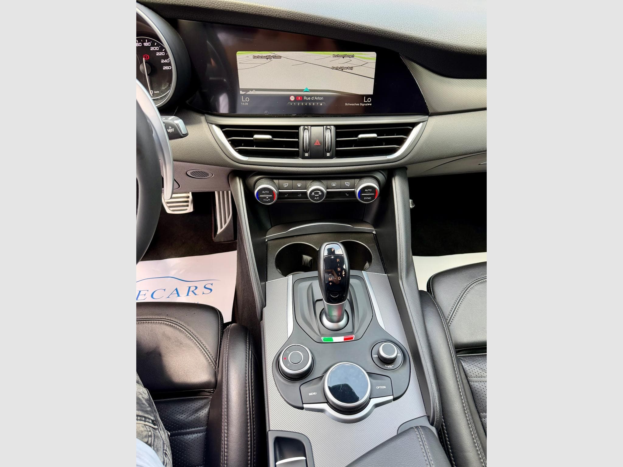 Alfa-Romeo Giulia 2.0 Turbo 280 AT Q4 Veloce (2019) - Photo 13