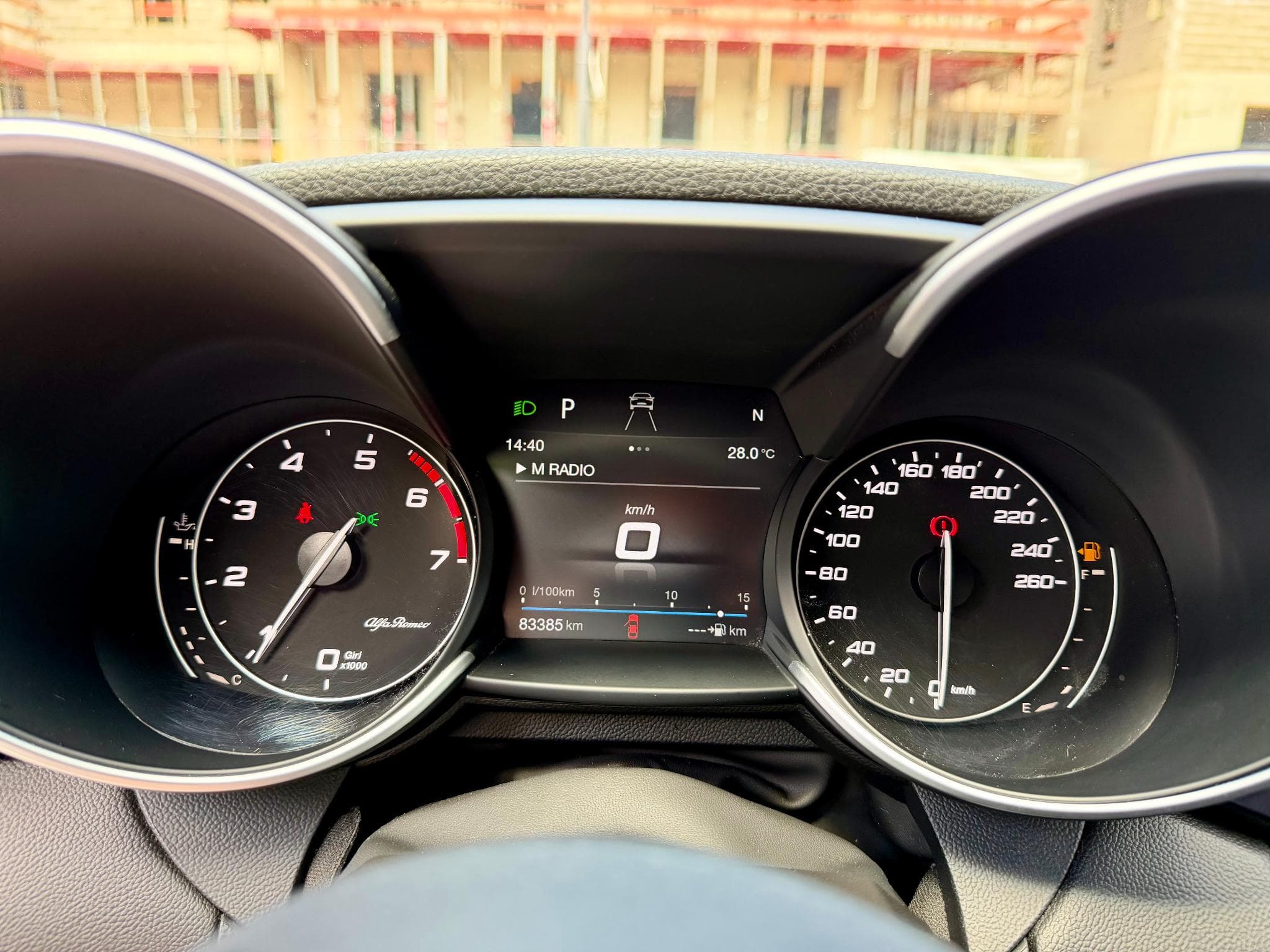 Alfa-Romeo Giulia 2.0 Turbo 280 AT Q4 Veloce (2019) - Photo 15