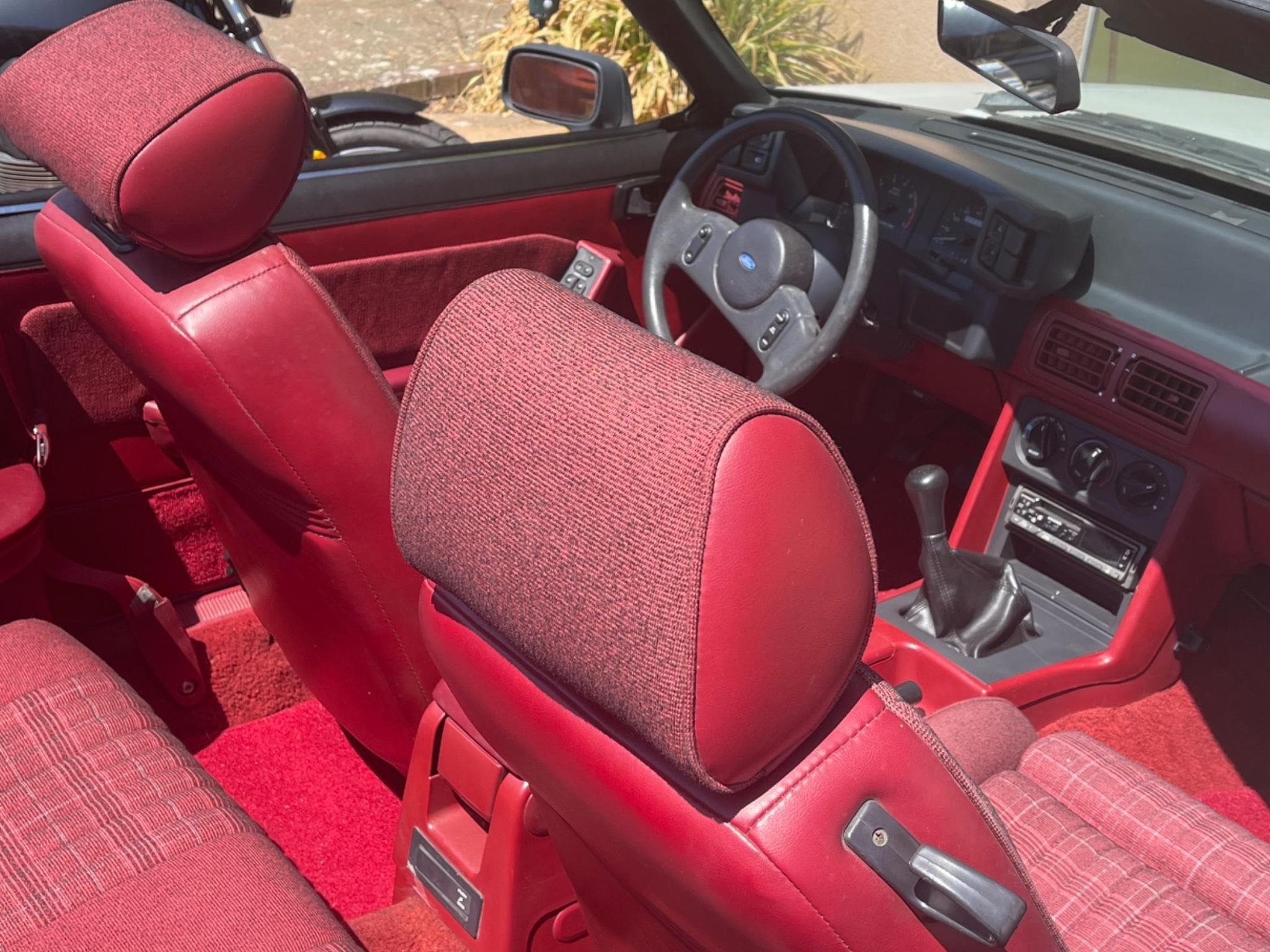 Ford Mustang cabriolet GT (1988) - Photo 3