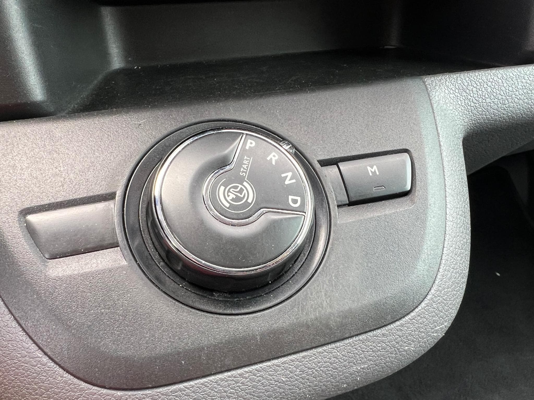 Opel Vivaro 2,0 HDI Premium AUTO full options (2021) - Photo 12