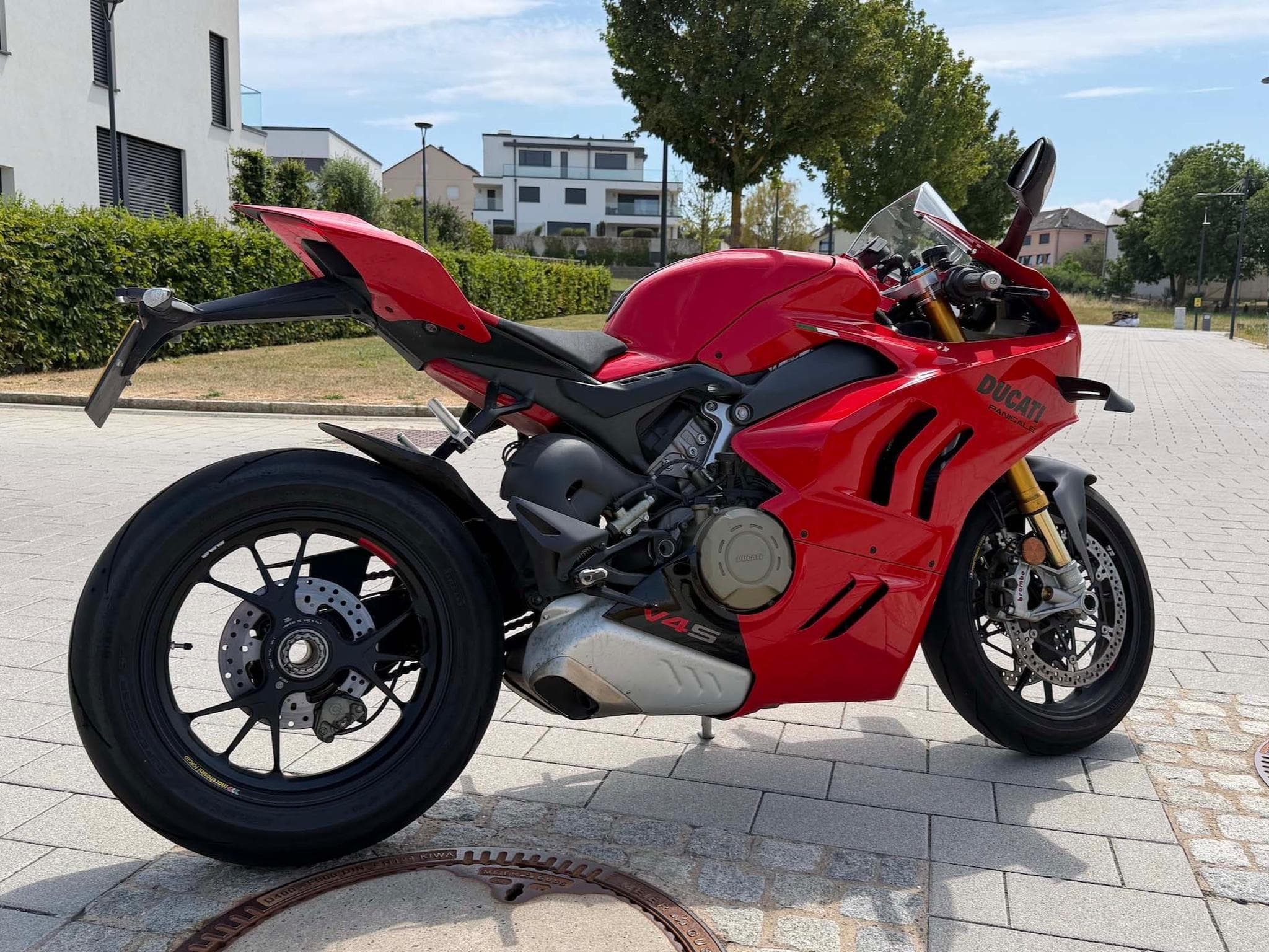 Ducati Panigale V4S (2023) - Foto 4