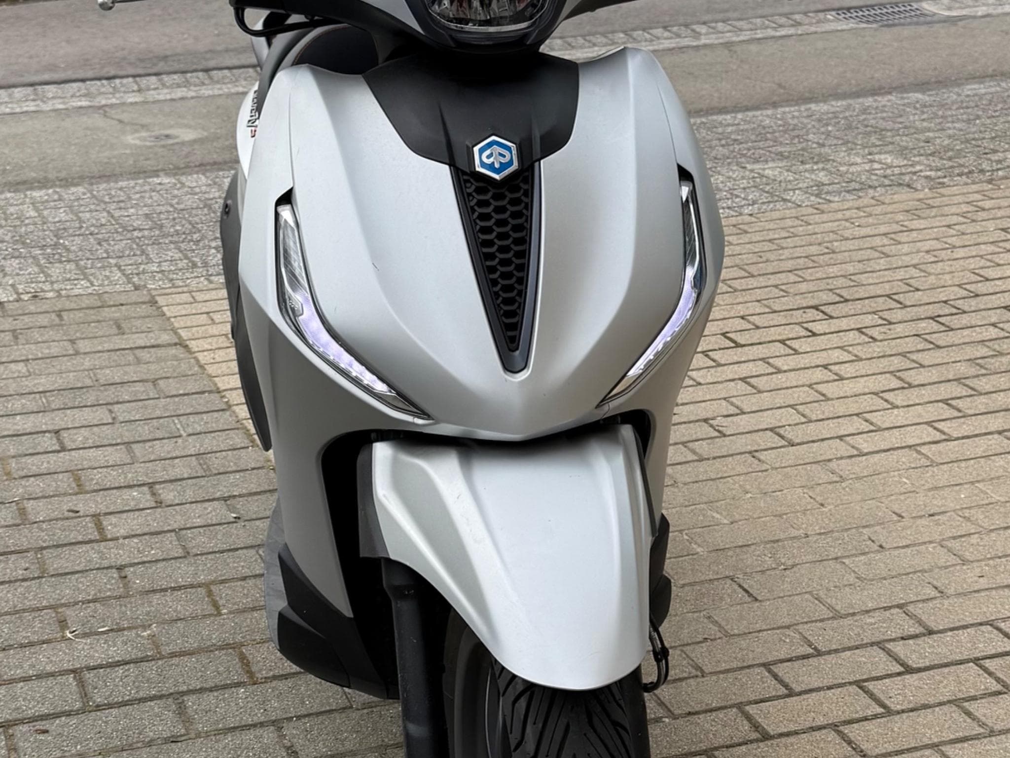 Piaggio Beverly 400 HPE S (2021) - Foto 3