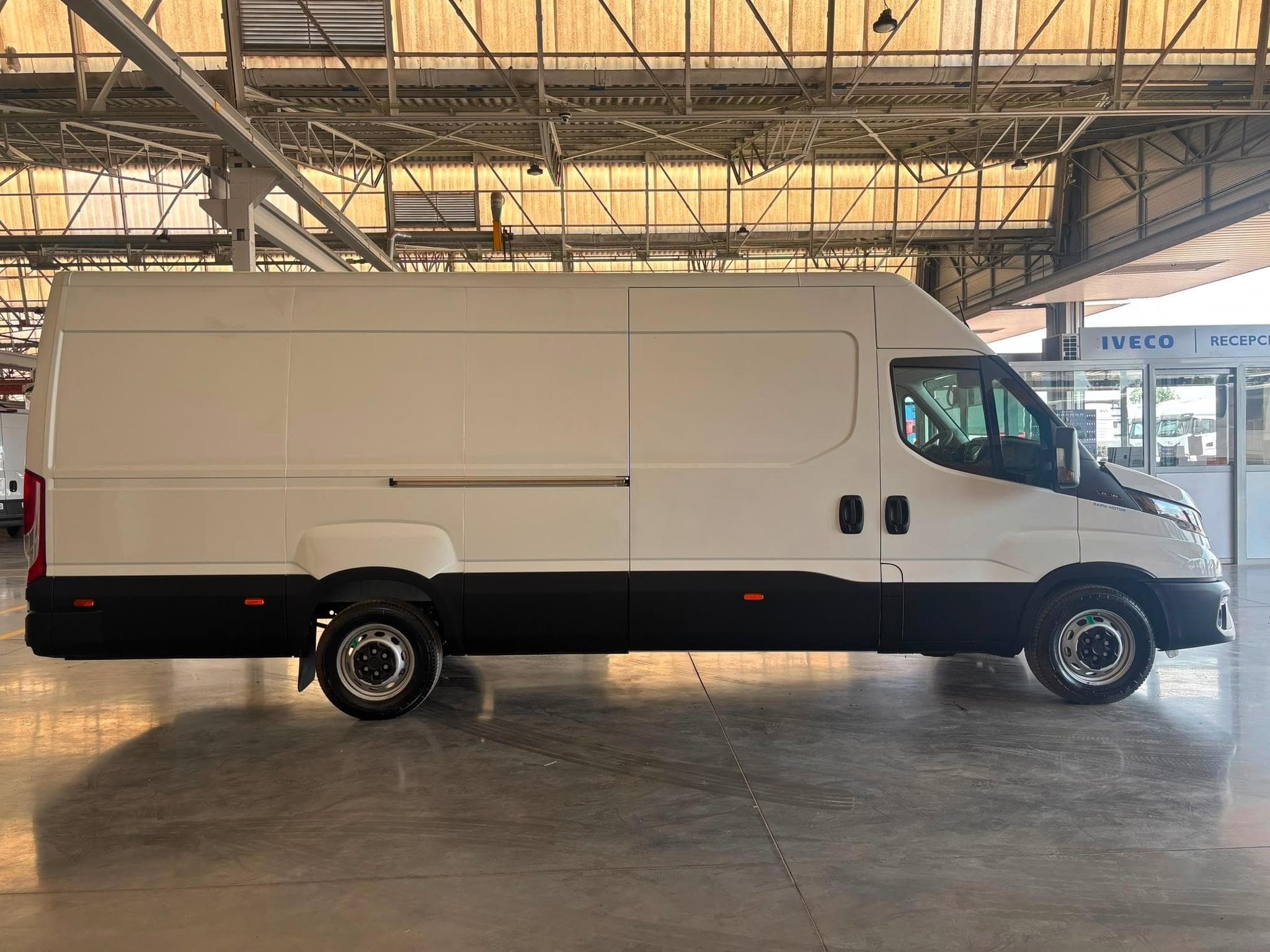 Iveco Daily 36S16 (2026) - Photo 1