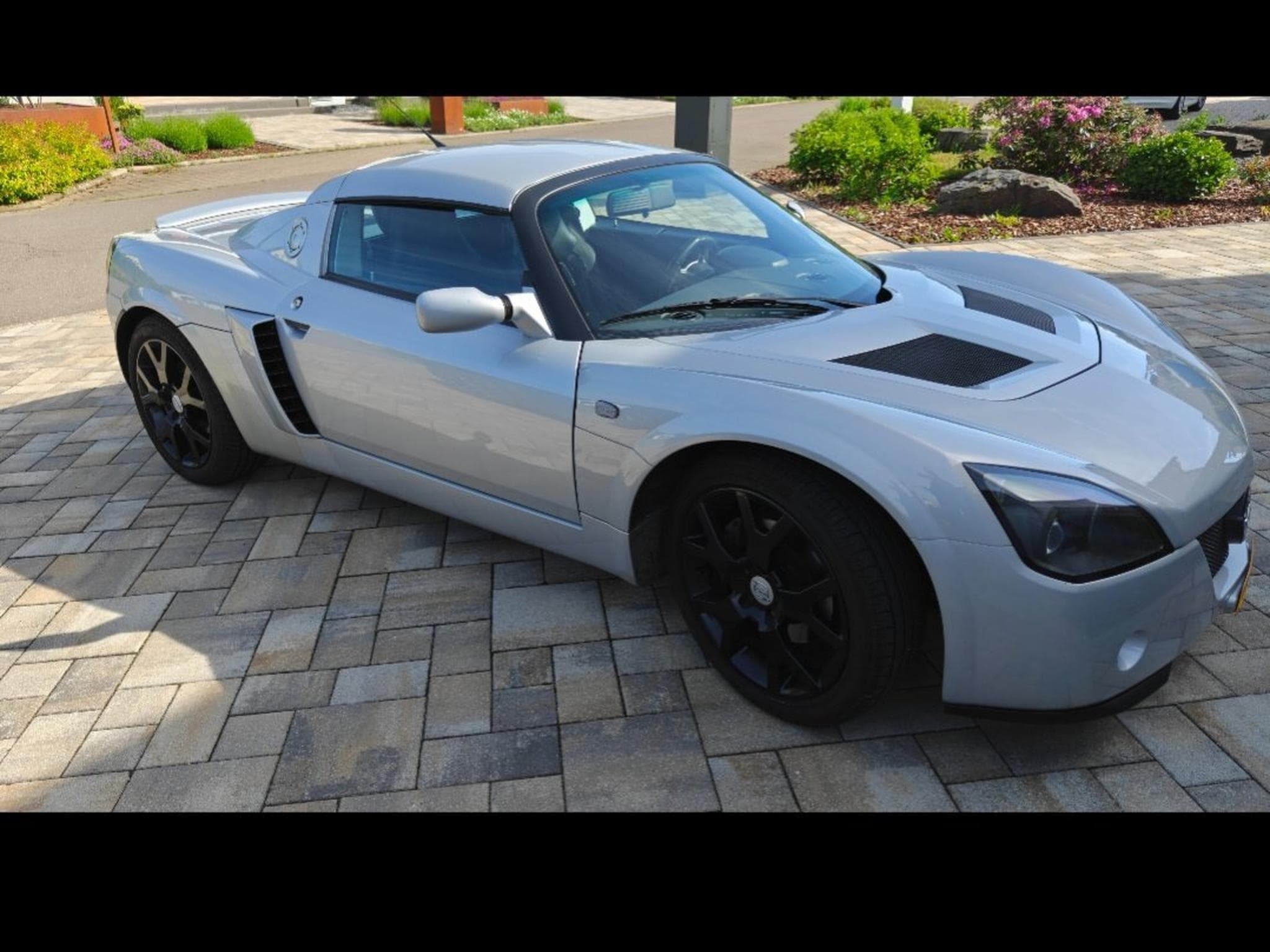 Opel Speedster 2.0 Turbo Scorpions (2005) - Foto 1