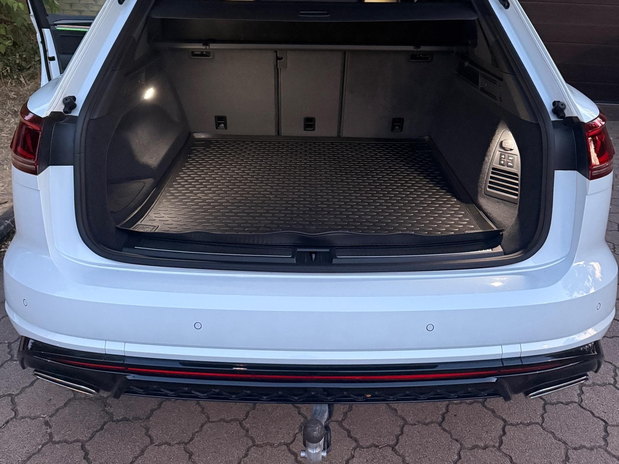 VW Touareg R-Line / Final Edition (2026) - Foto 7