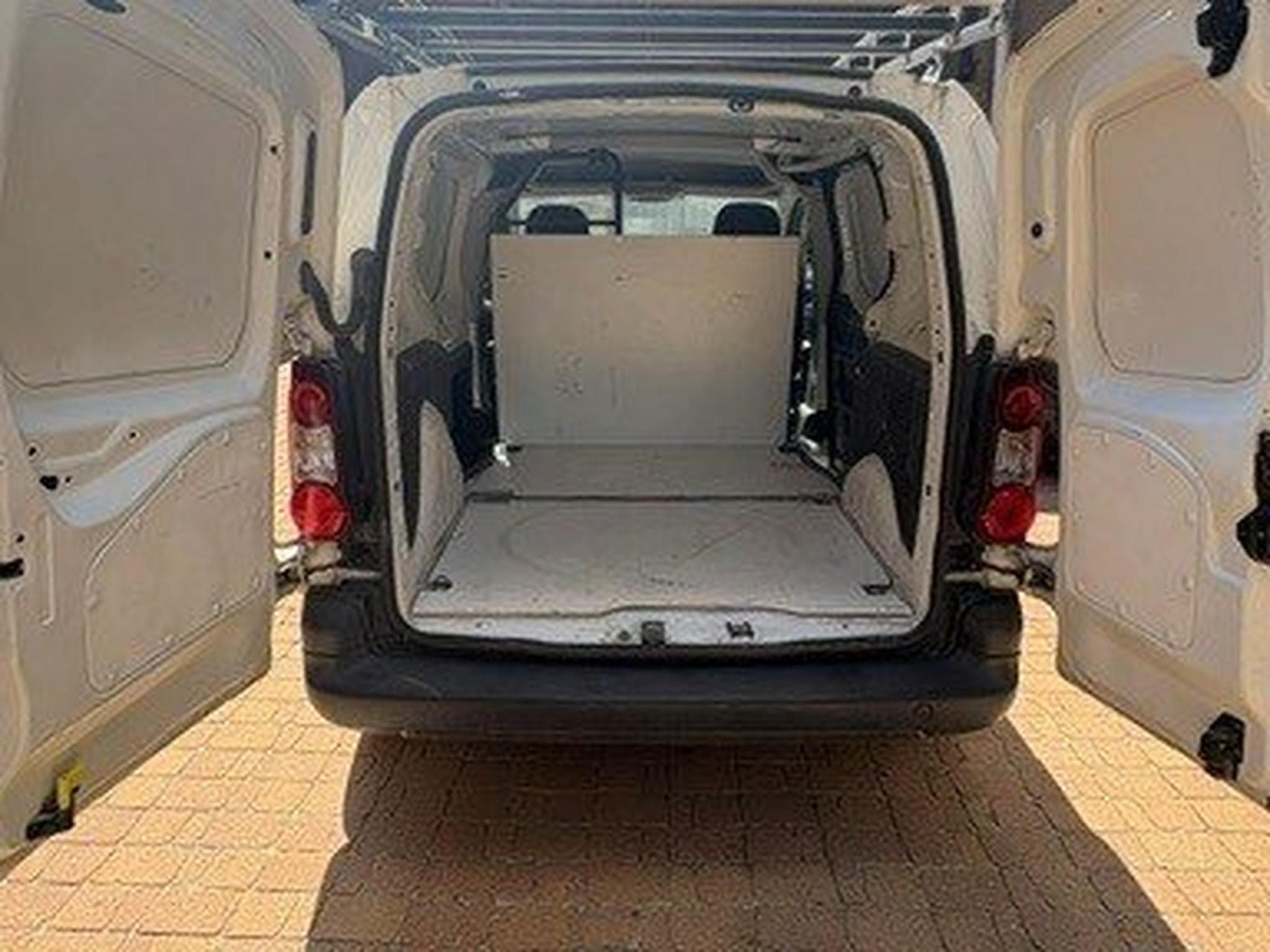 Peugeot Partner (2018) - Photo 2