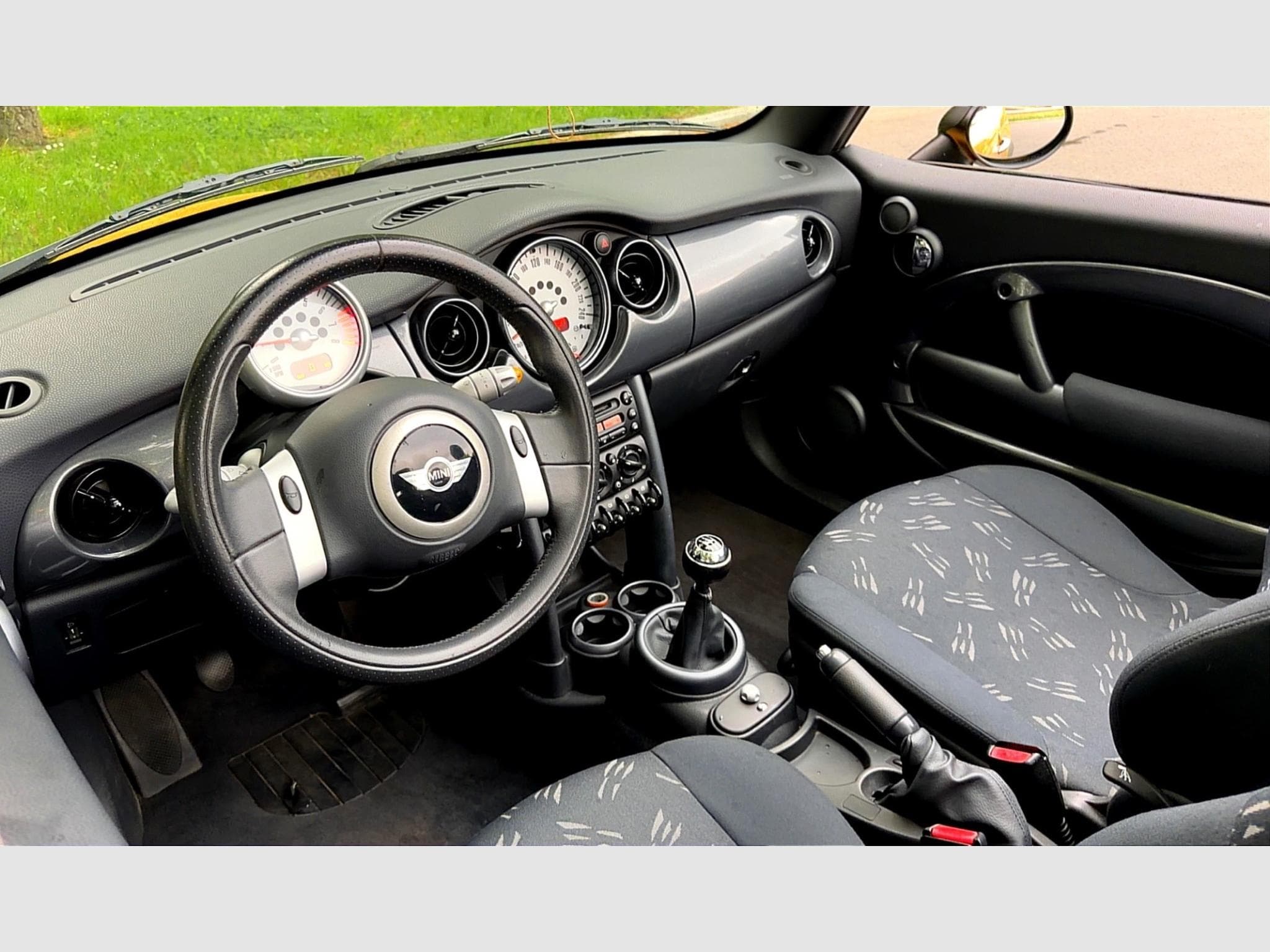Mini One 1.6 Cabriolet (2008) - Photo 6