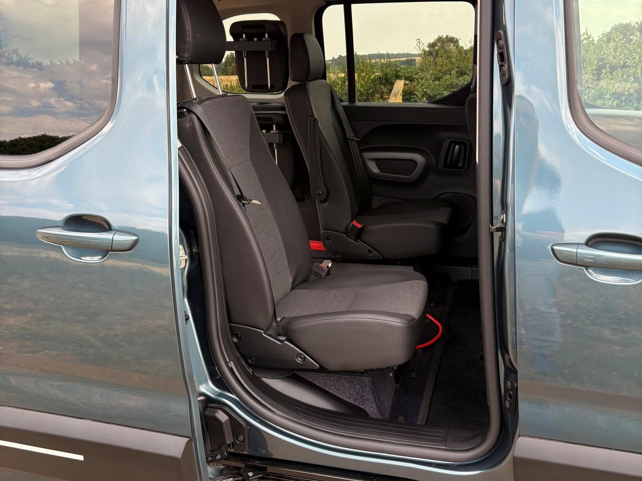 Citroën Berlingo M BlueHDi 130 EAT8 MAX – TPMR (2024) - Photo 11
