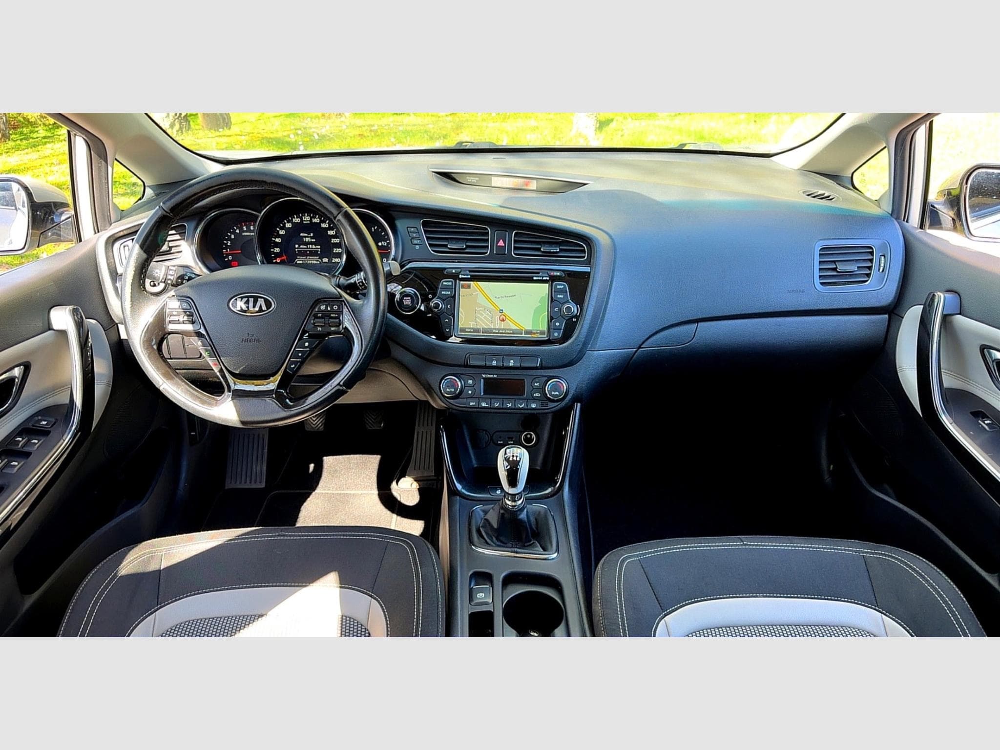 Kia Ceed 1.6 crdi (2014) - Photo 7