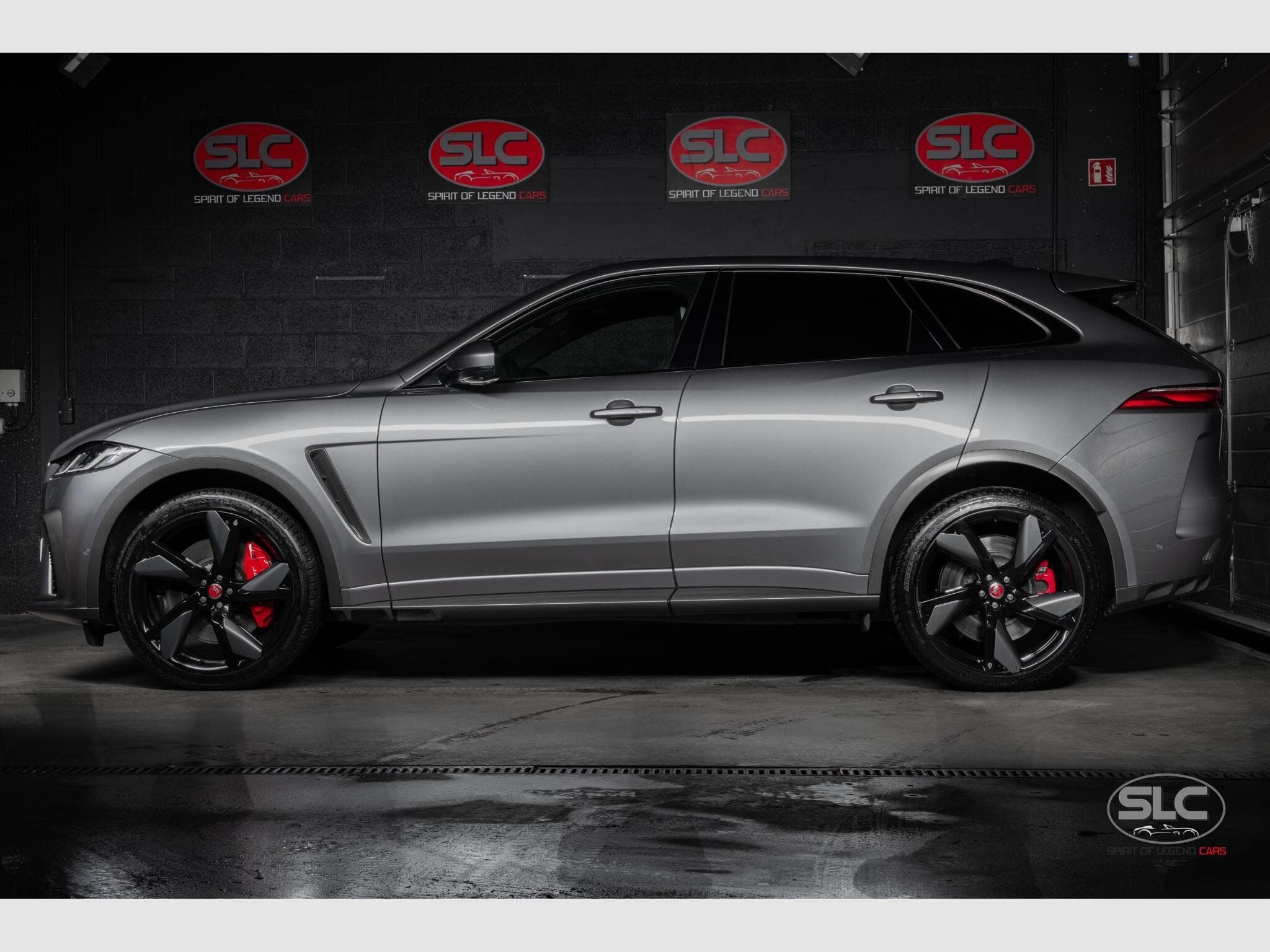 Jaguar F-Pace SVR P550 22"/MY2021/Face-Lift/Performence (2021) - Foto 2