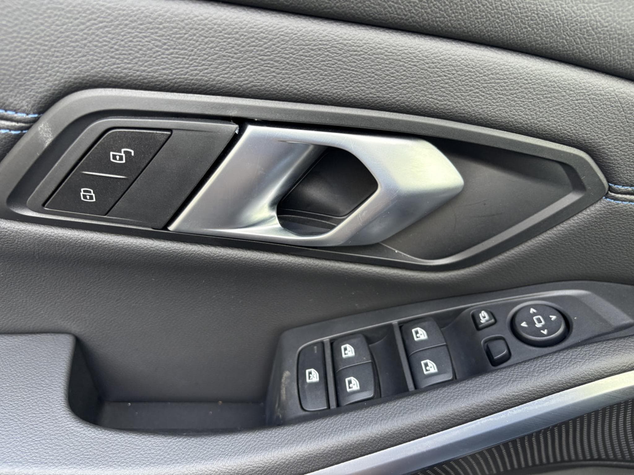 BMW 330 iA X-drive M SPORT 245 * GARANTIE CONSTRUCTEUR * (2025) - Photo 11