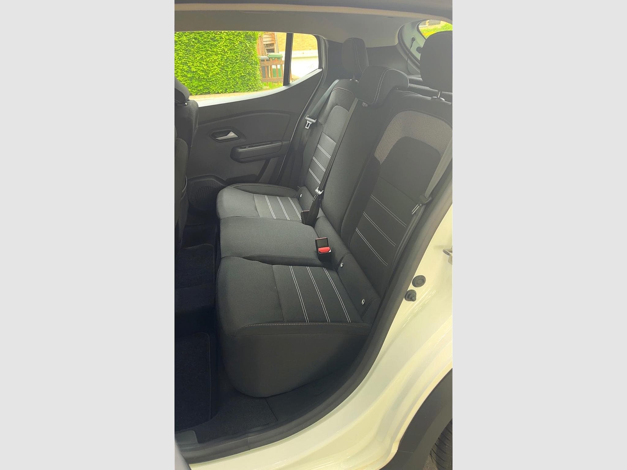 Dacia Sandero Stepway Tce 110 (2023) - Photo 9
