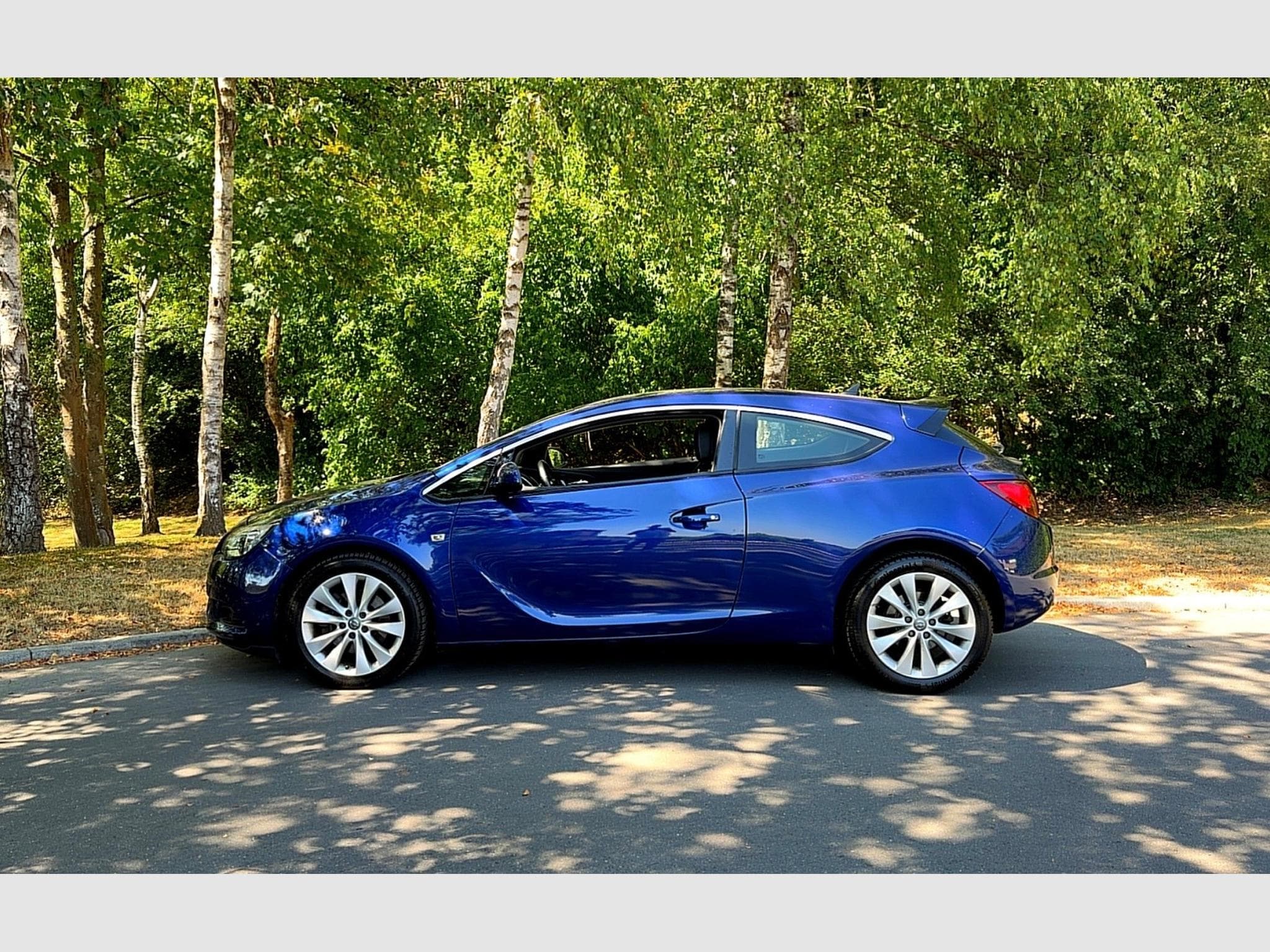 Opel Astra GTC (2015) - Photo 4