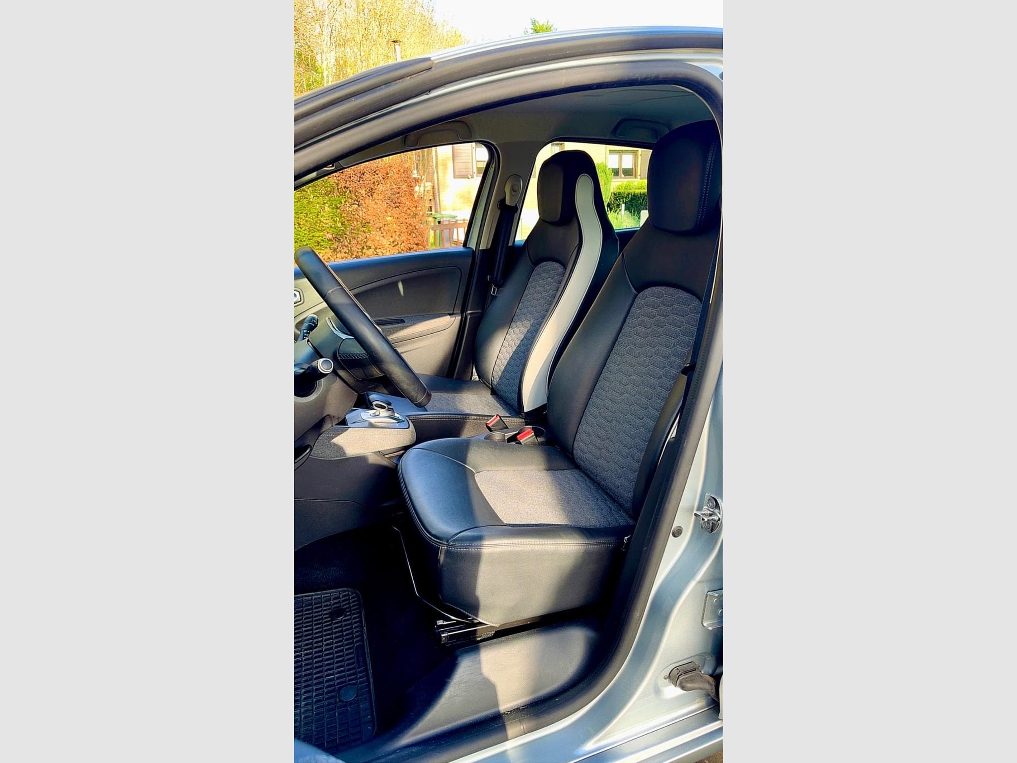 Renault Zoé ZE50 (2021) - Photo 9