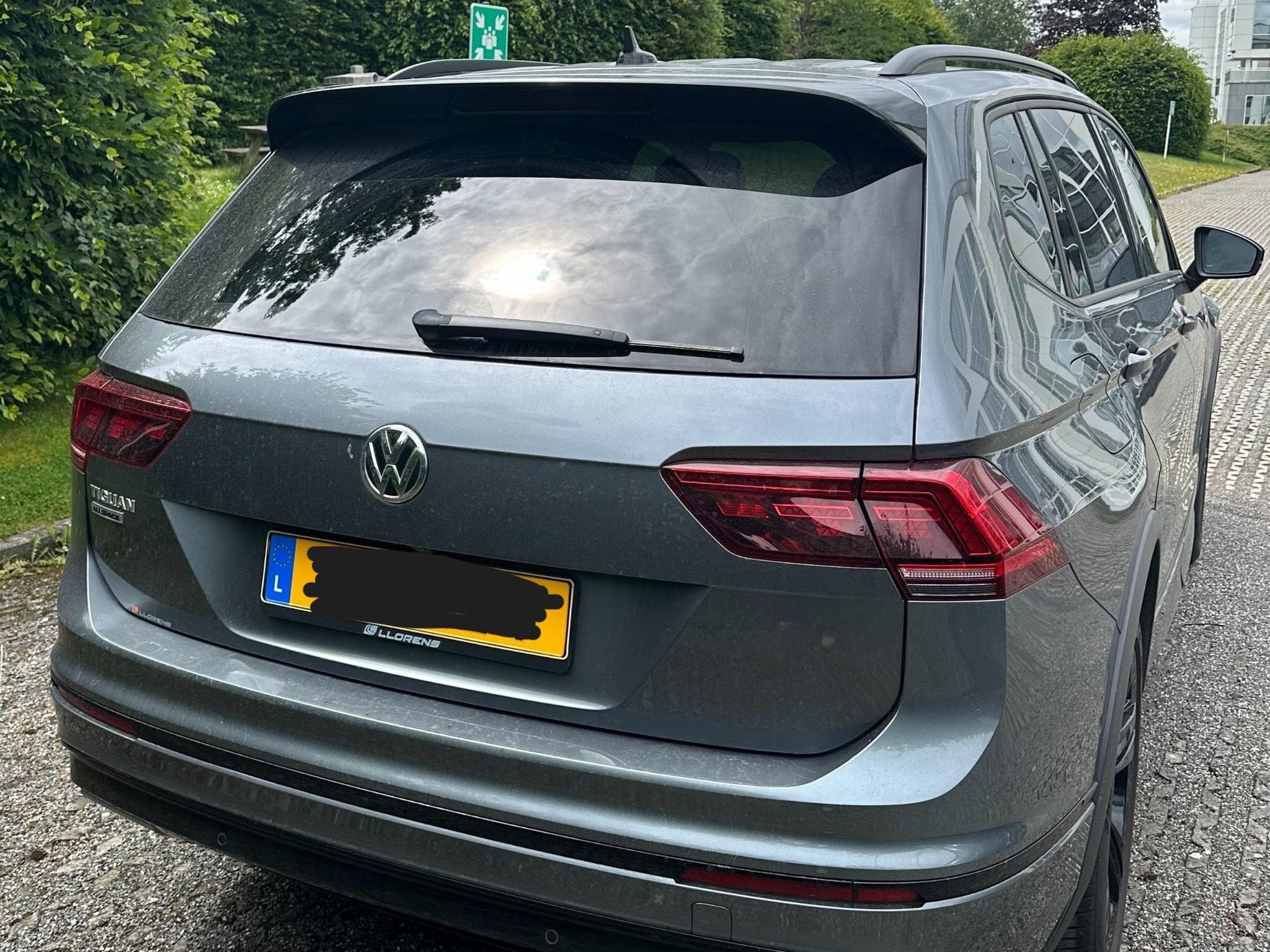 VW Tiguan Allspace 2.0 TDI 150ch DSG (2021) - Photo 2