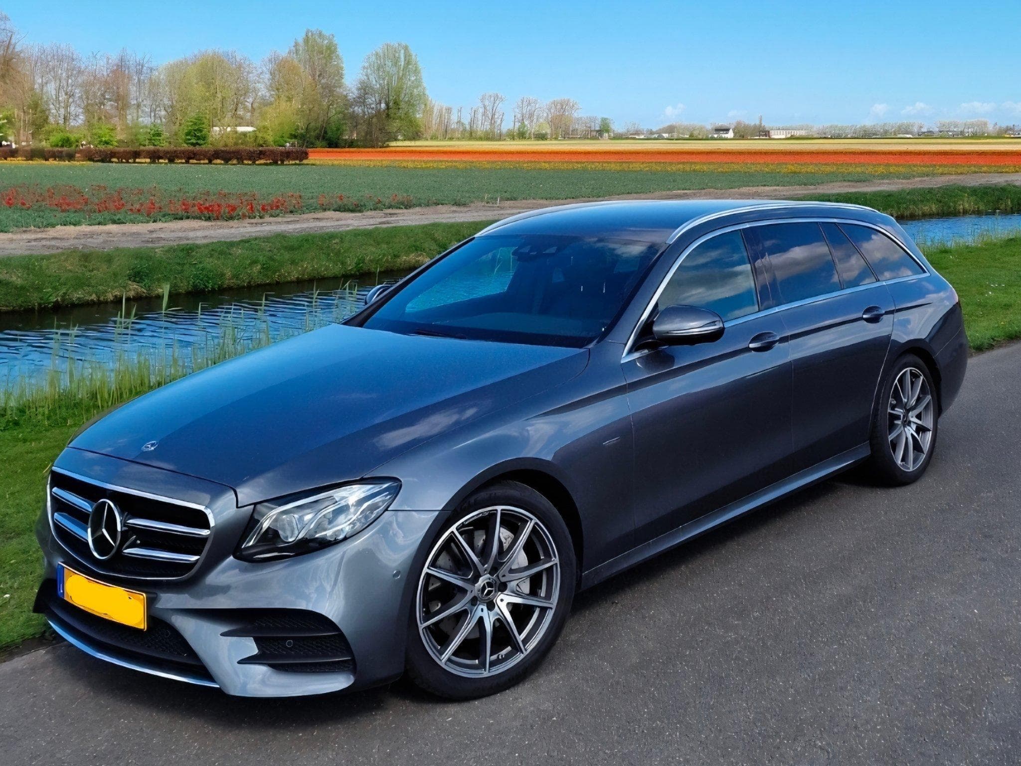 Mercedes E 220 AMG-Line + Sport Style (2020) - Photo 1