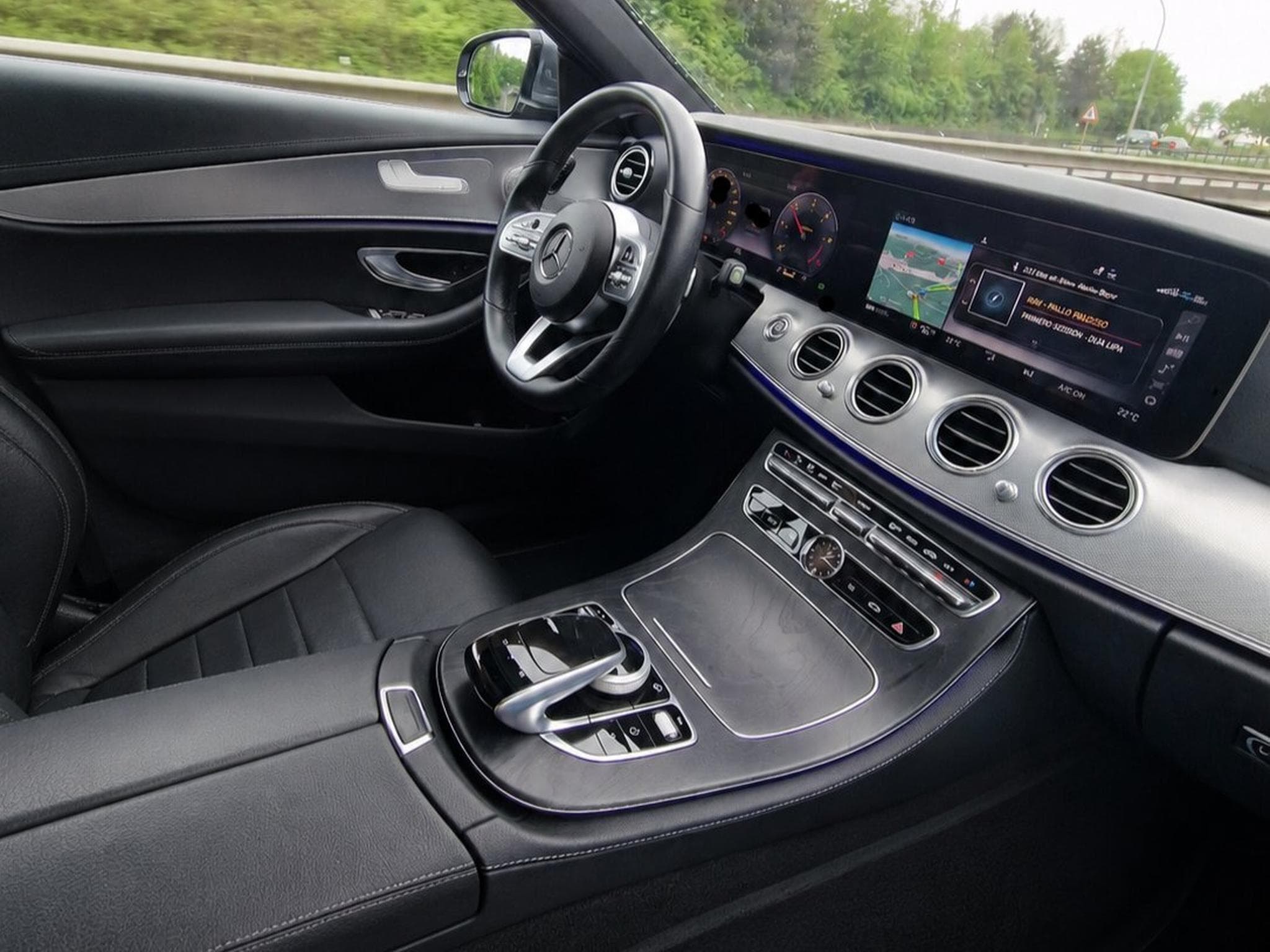 Mercedes E 220 AMG-Line + Sport Style (2020) - Photo 2