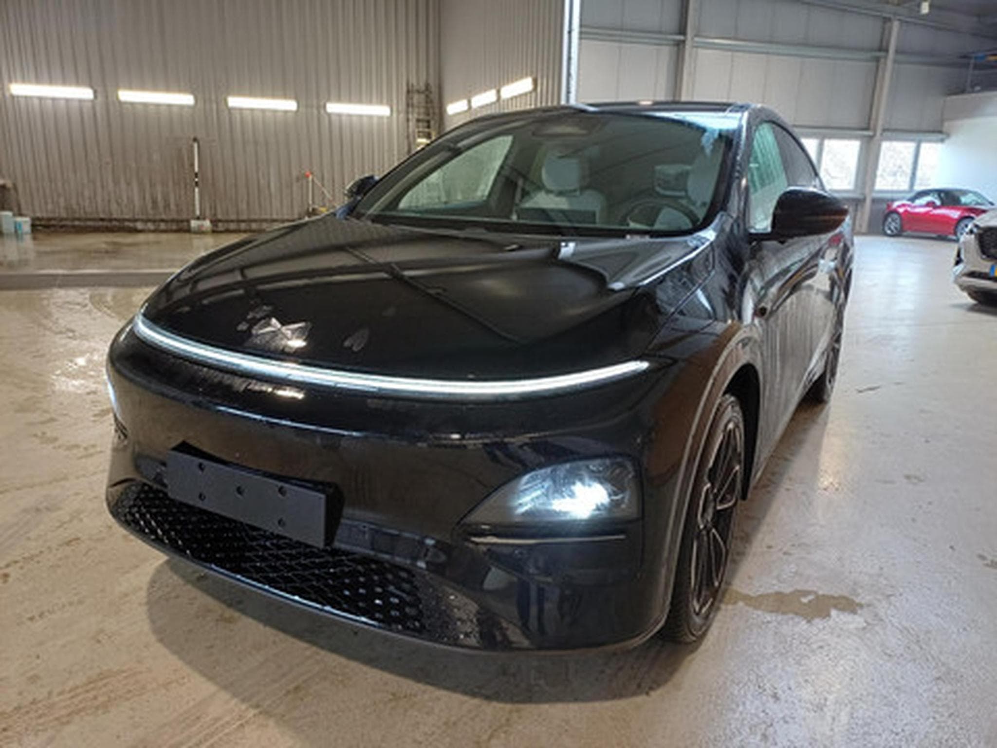 Xpeng G6 BEV 81KWH Long Range RWD (2025) - Photo 1