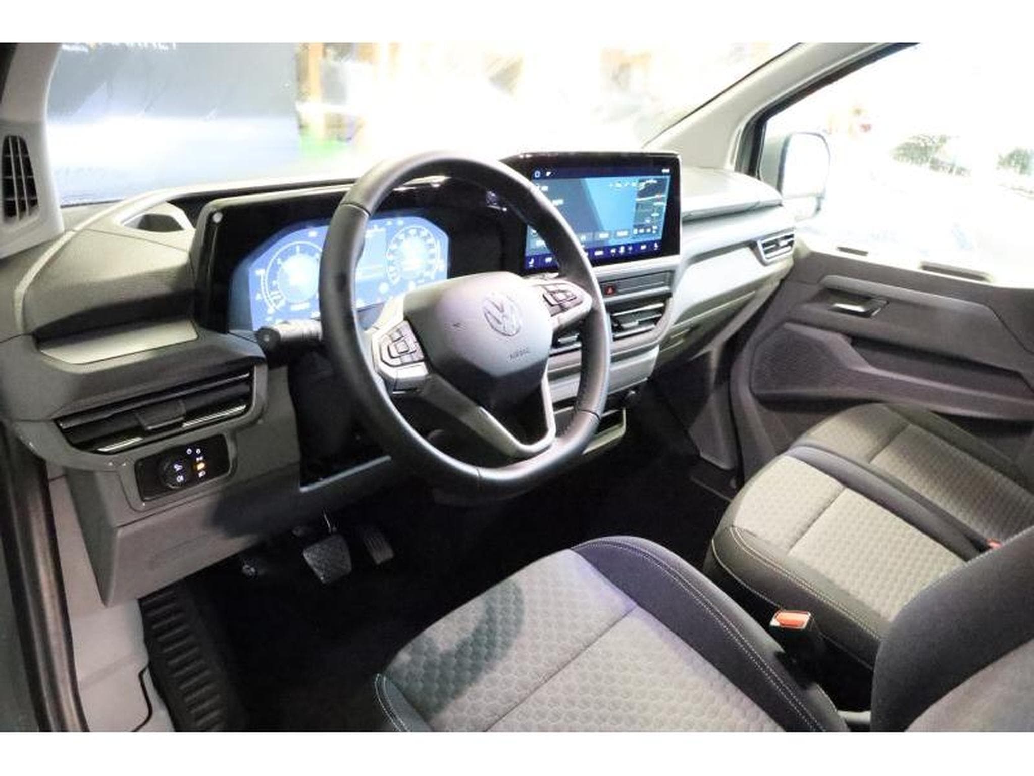 VW T7 Style LONG LR 9P (2026) - Photo 20