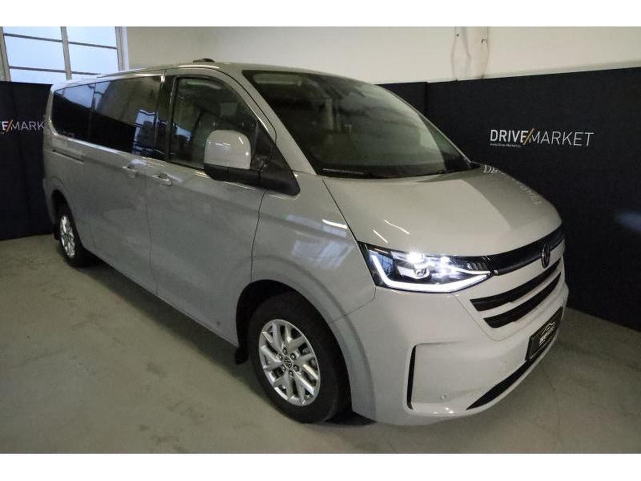 VW T7 Style LONG LR 9P (2026) - Photo 25