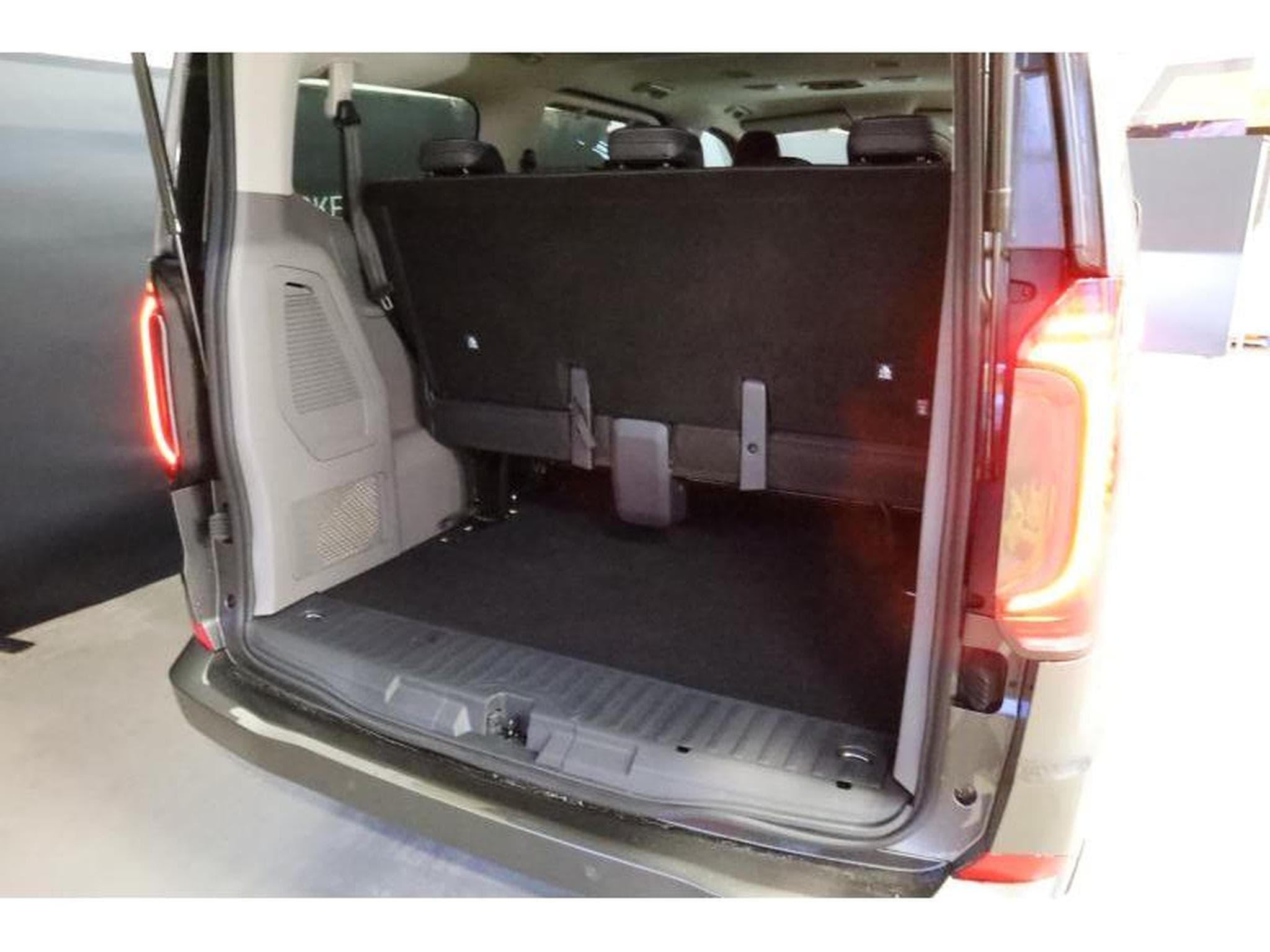 VW T7 Style 4X4 (2026) - Photo 18