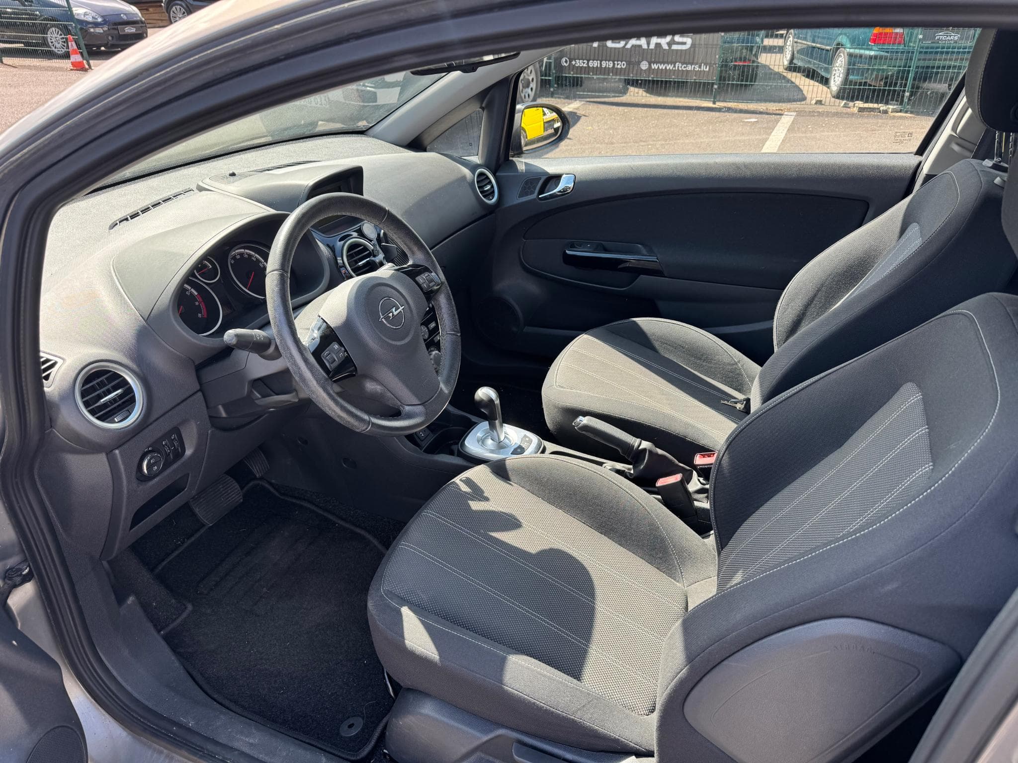 Opel Corsa 1.2 (2014) - Photo 6