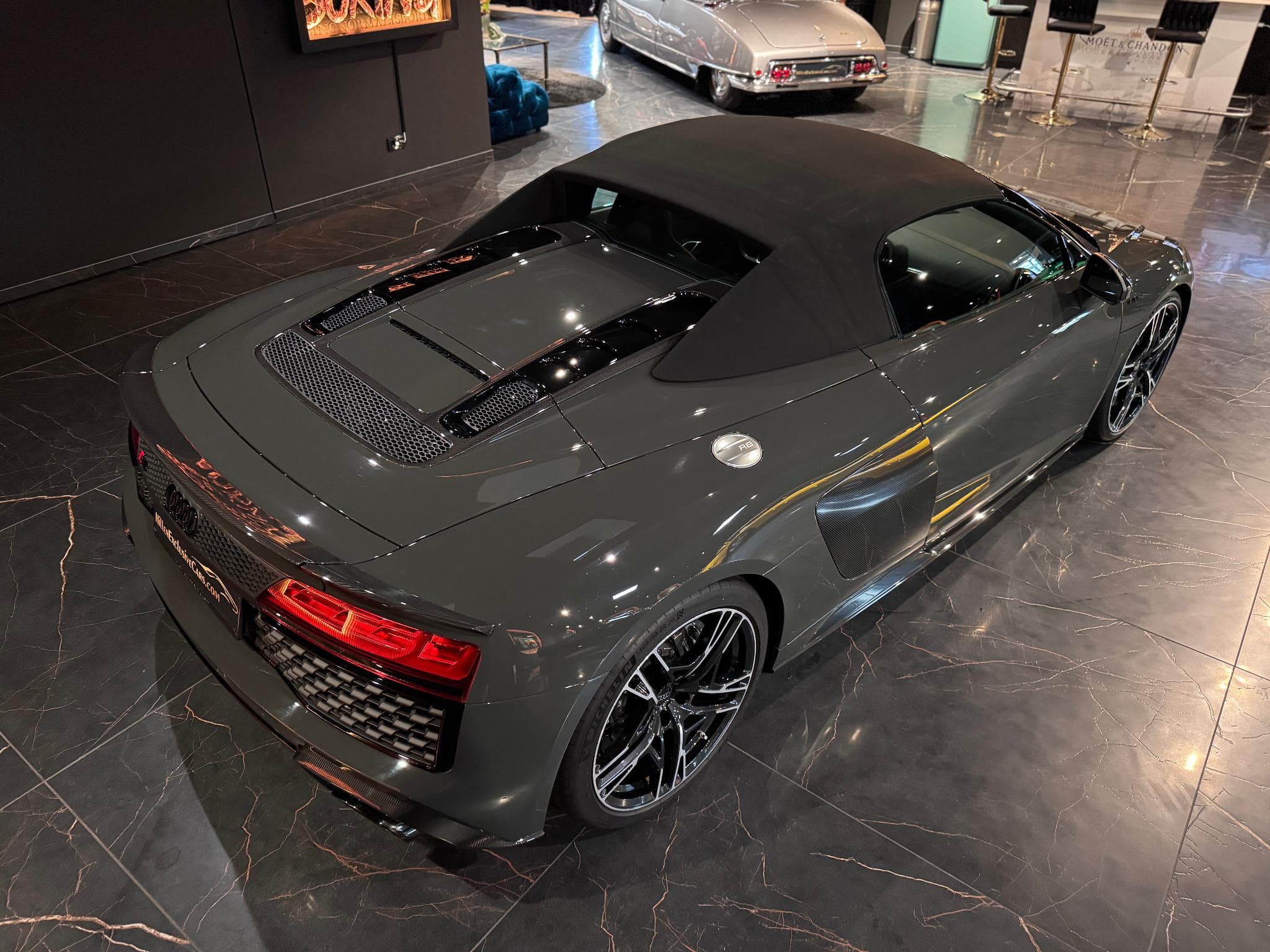 Audi R8 Spyder V10 Performance (2024) - Foto 3