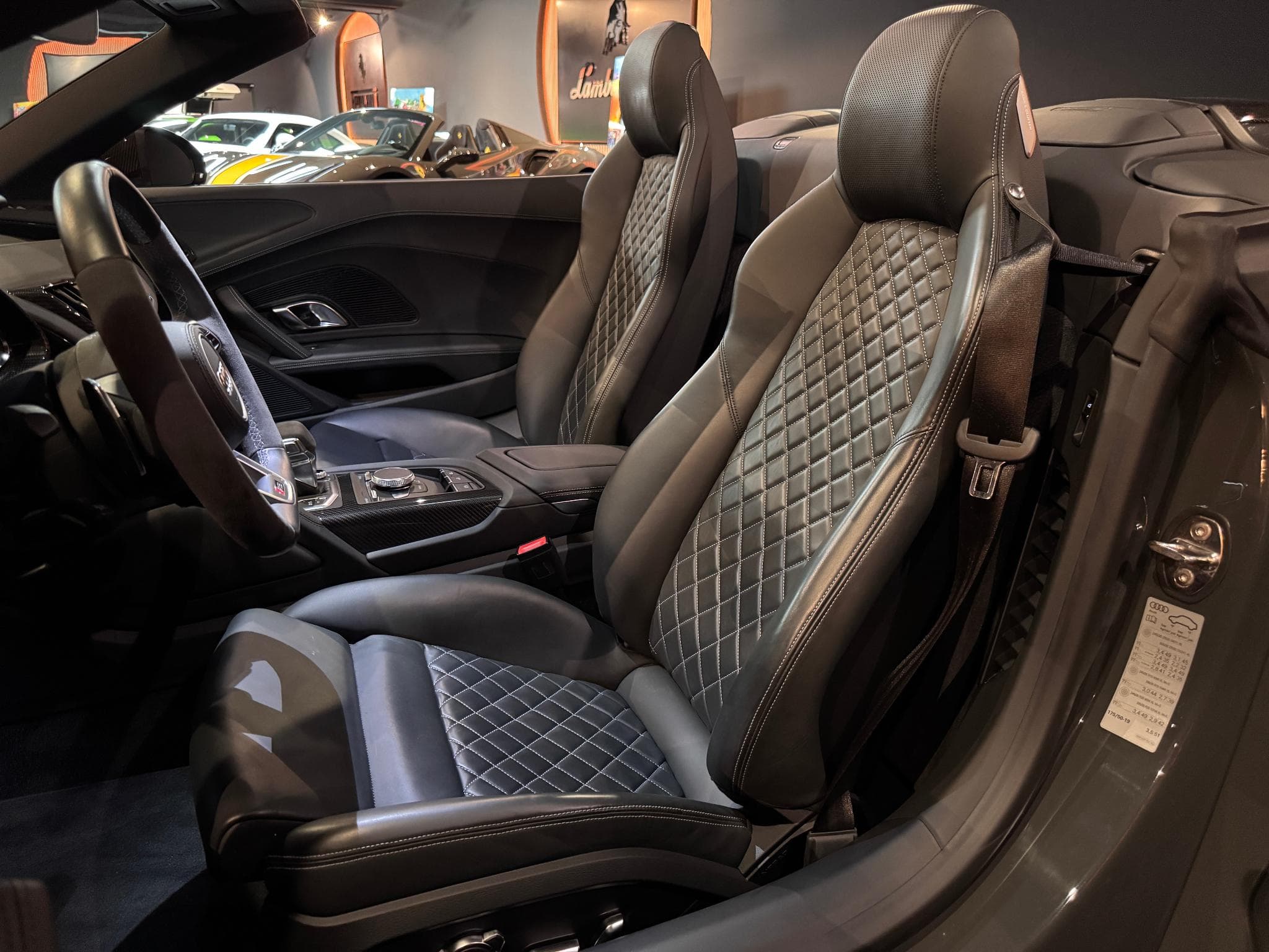 Audi R8 Spyder V10 Performance (2024) - Foto 4