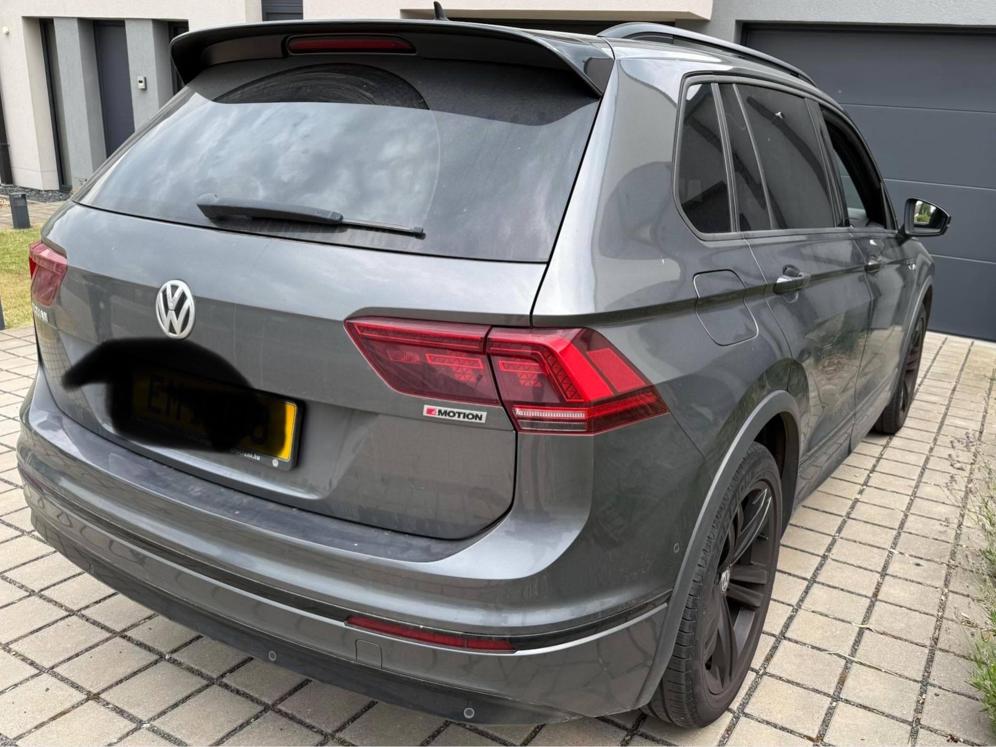 VW Tiguan R Line (2019) - Photo 1