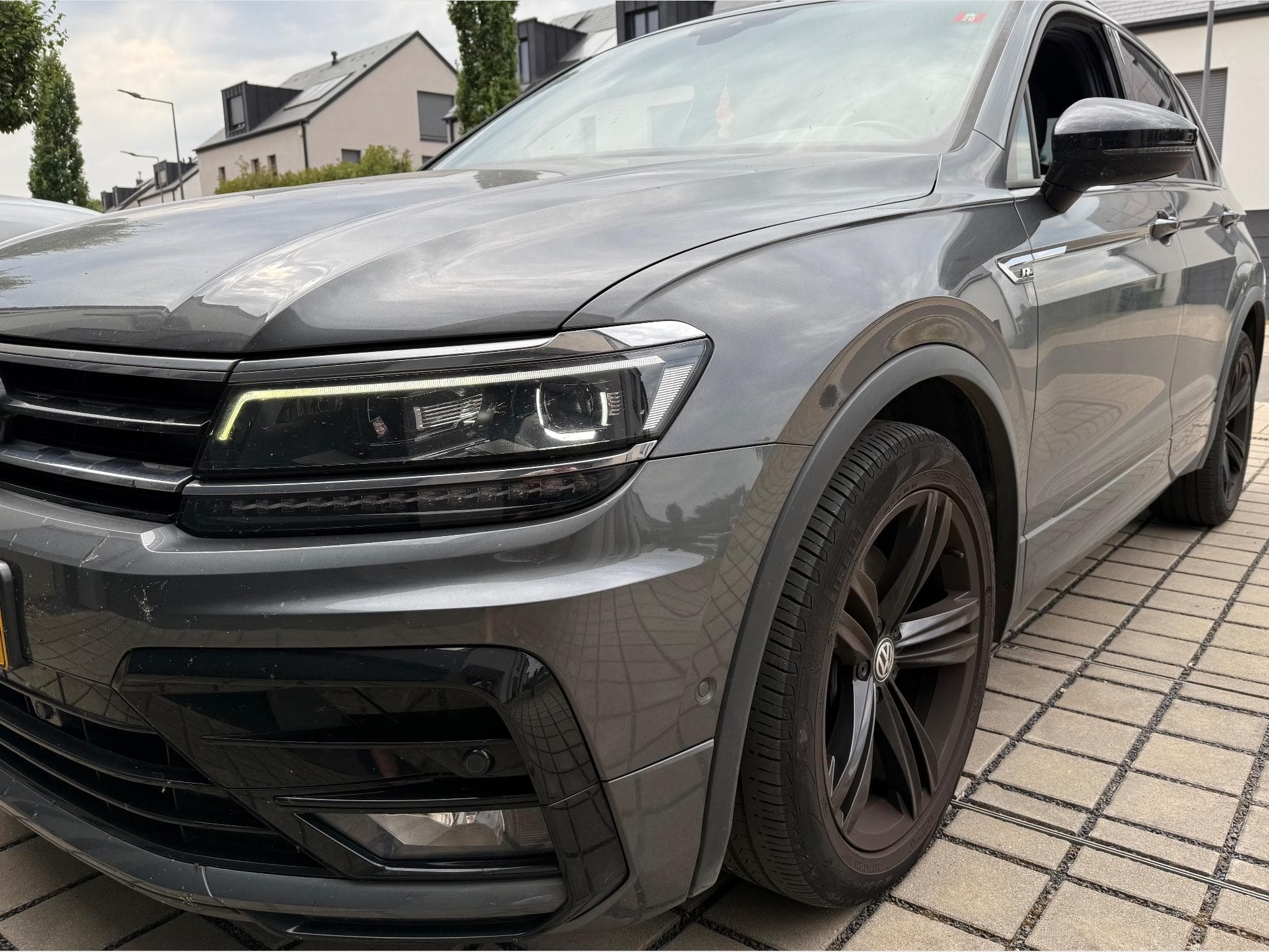 VW Tiguan R Line (2019) - Photo 3