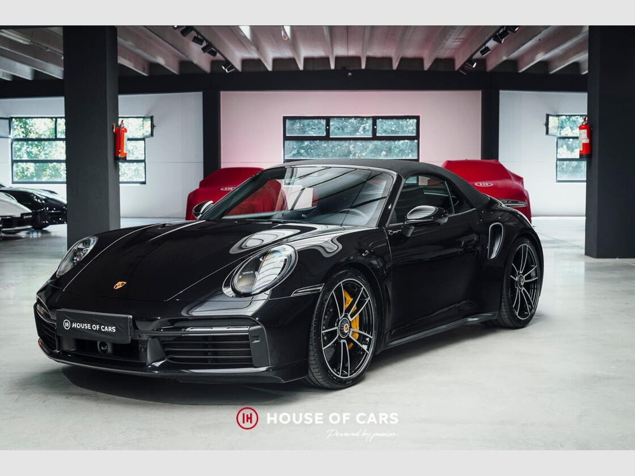 Porsche 911 992.1 Turbo S Cab PDK - 1st owner - Just serviced (2021) - Photo 2
