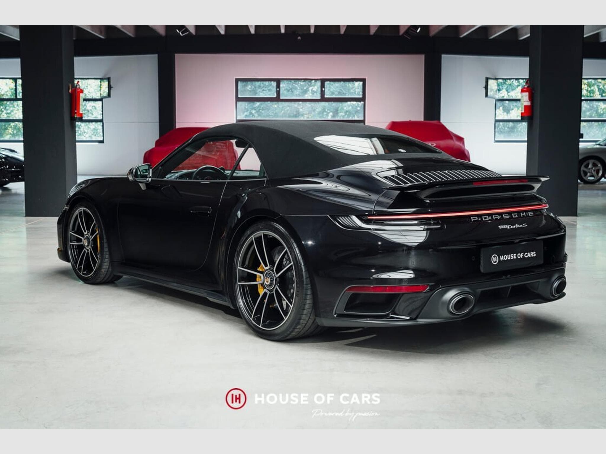 Porsche 911 992.1 Turbo S Cab PDK - 1st owner - Just serviced (2021) - Photo 9