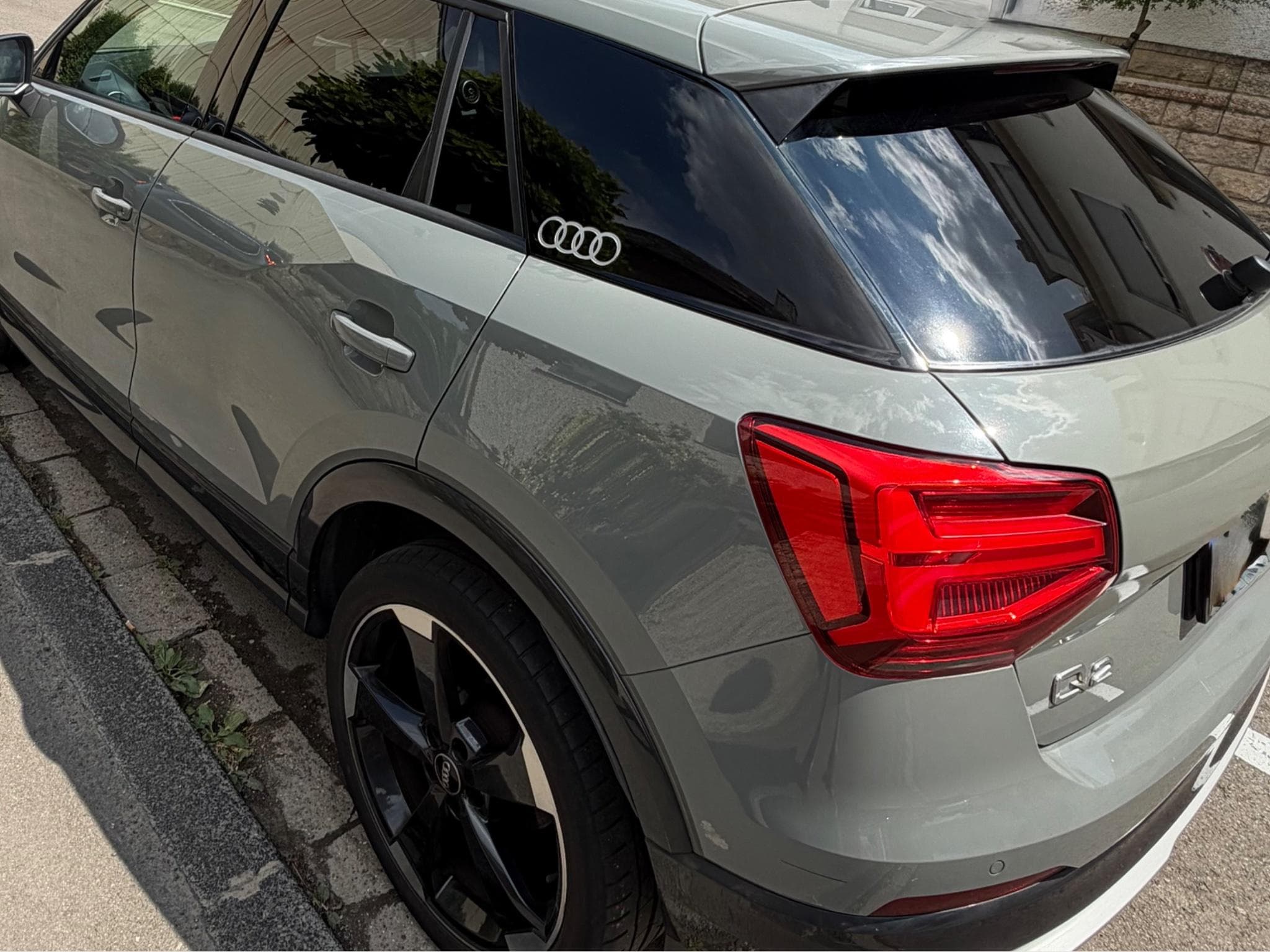 Audi Q2 S-Line (2017) - Photo 2