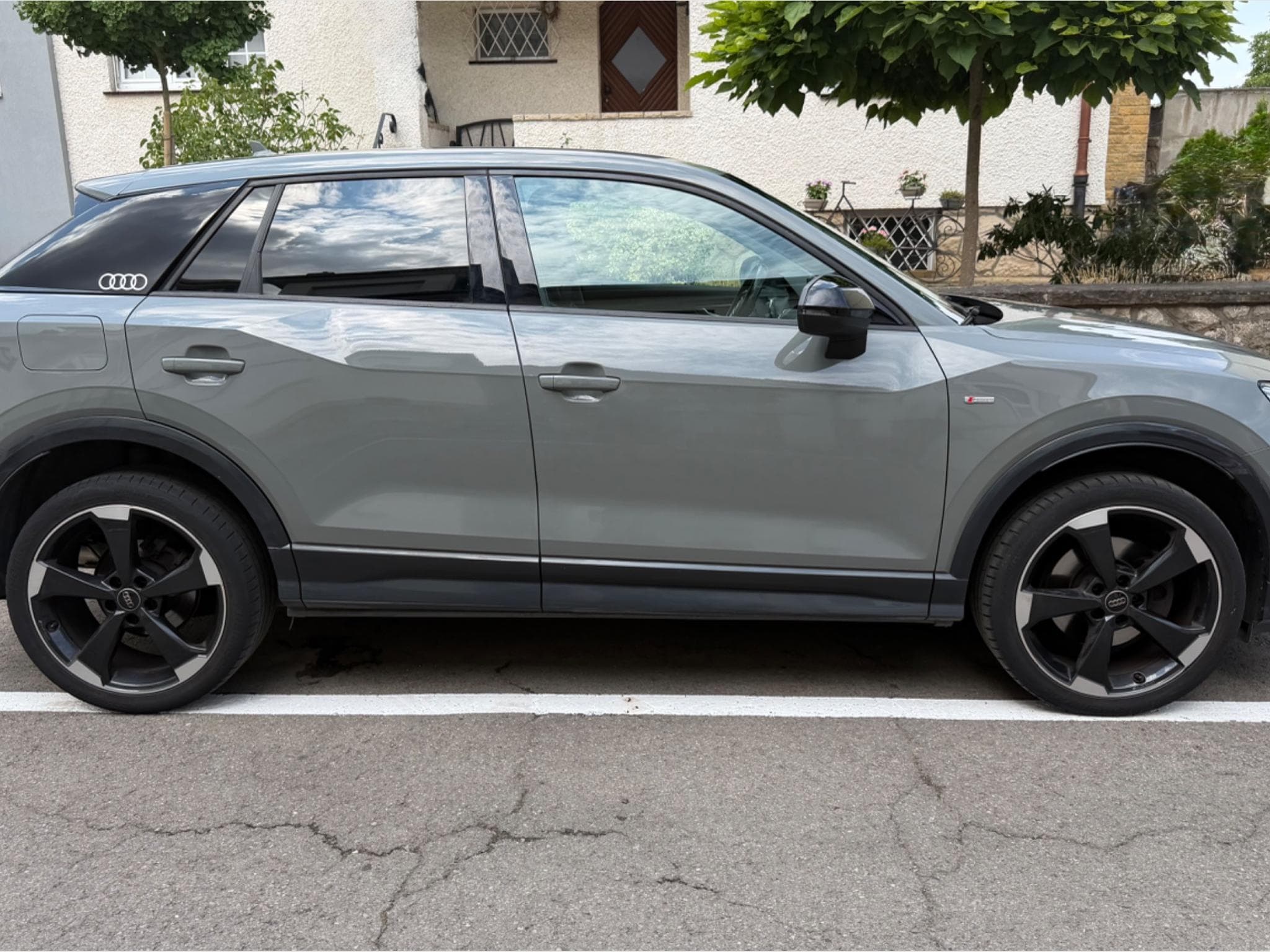 Audi Q2 S-Line (2017) - Photo 12