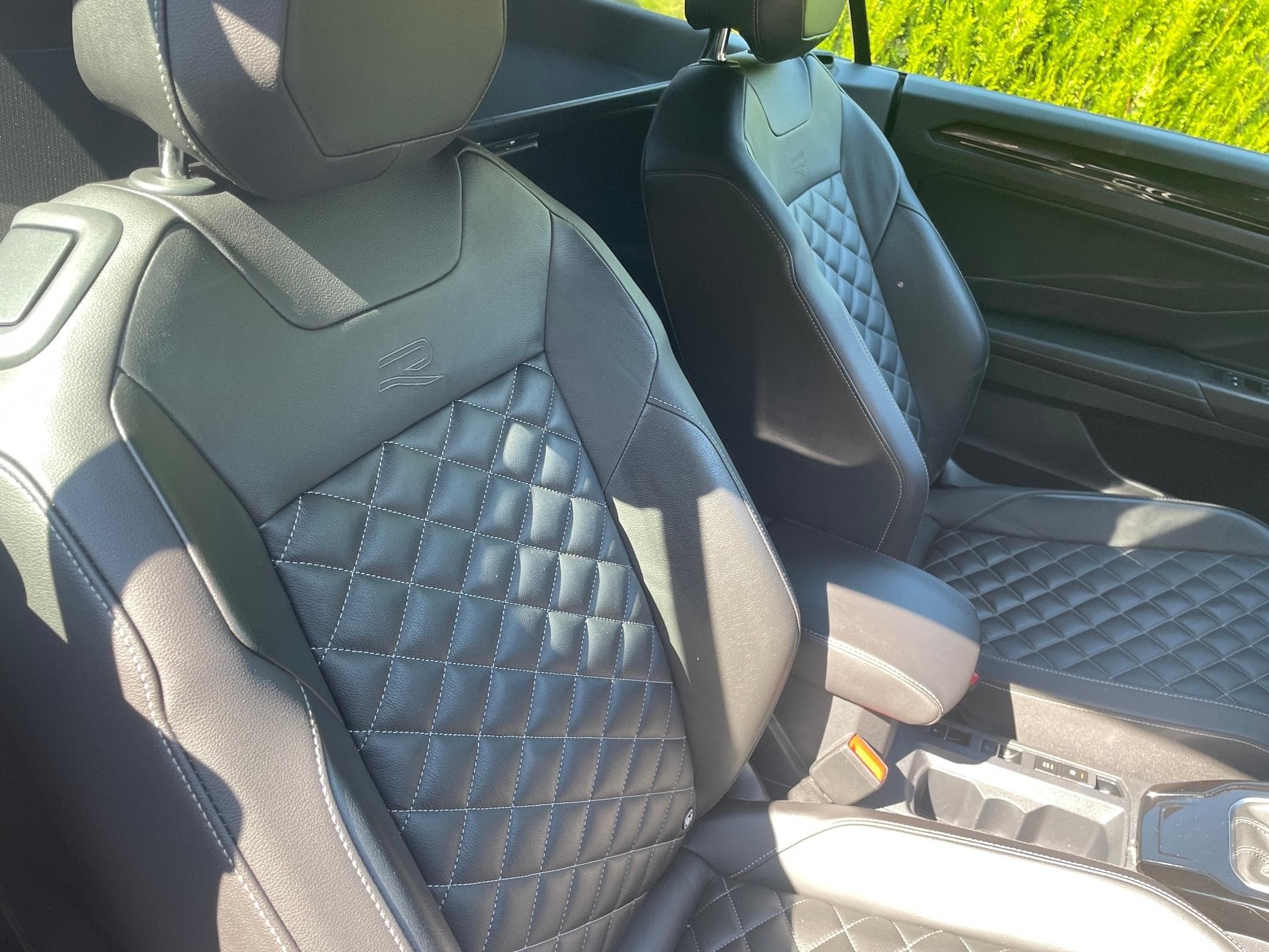 VW T-Roc 1.5 TSi DSG R-LINE (2022) - Photo 5