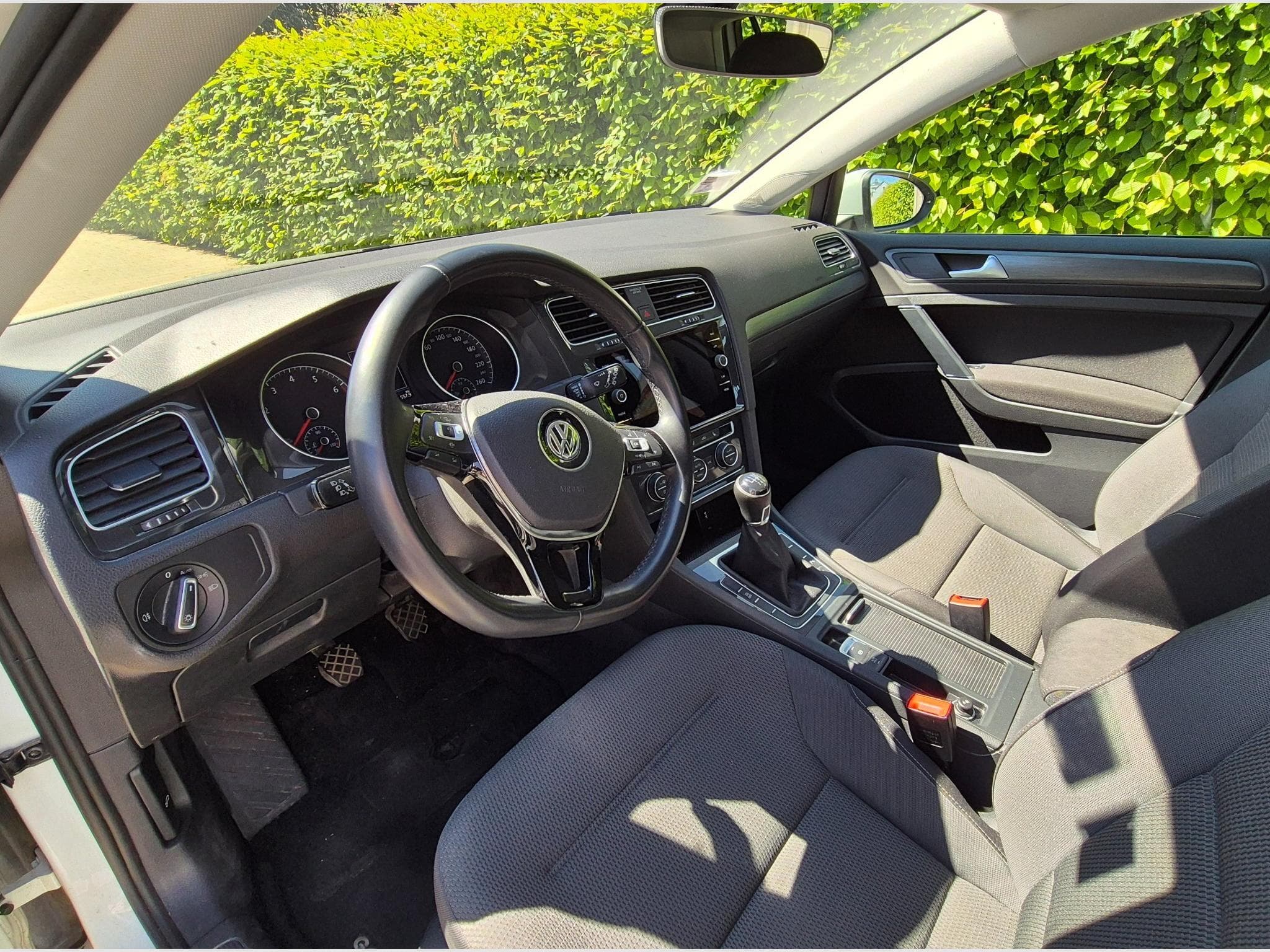 VW Golf VII Confortline 1,5 TSI 130 PS 6 Gang (2019) - Foto 3