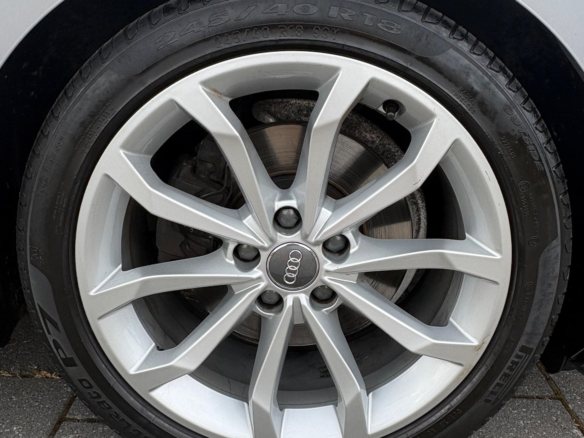 Audi A4 S-Line (2019) - Photo 6