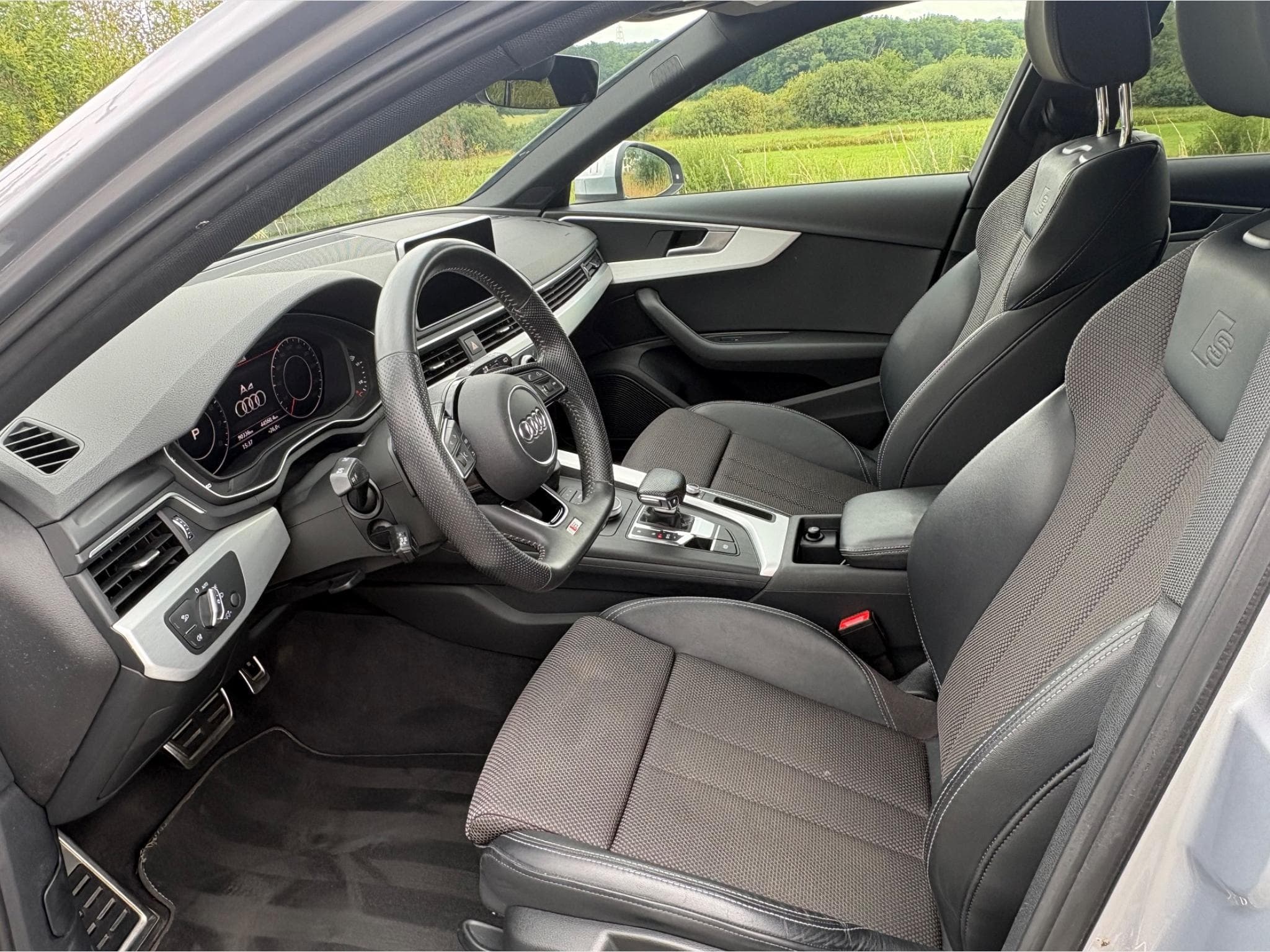 Audi A4 S-Line (2019) - Photo 7